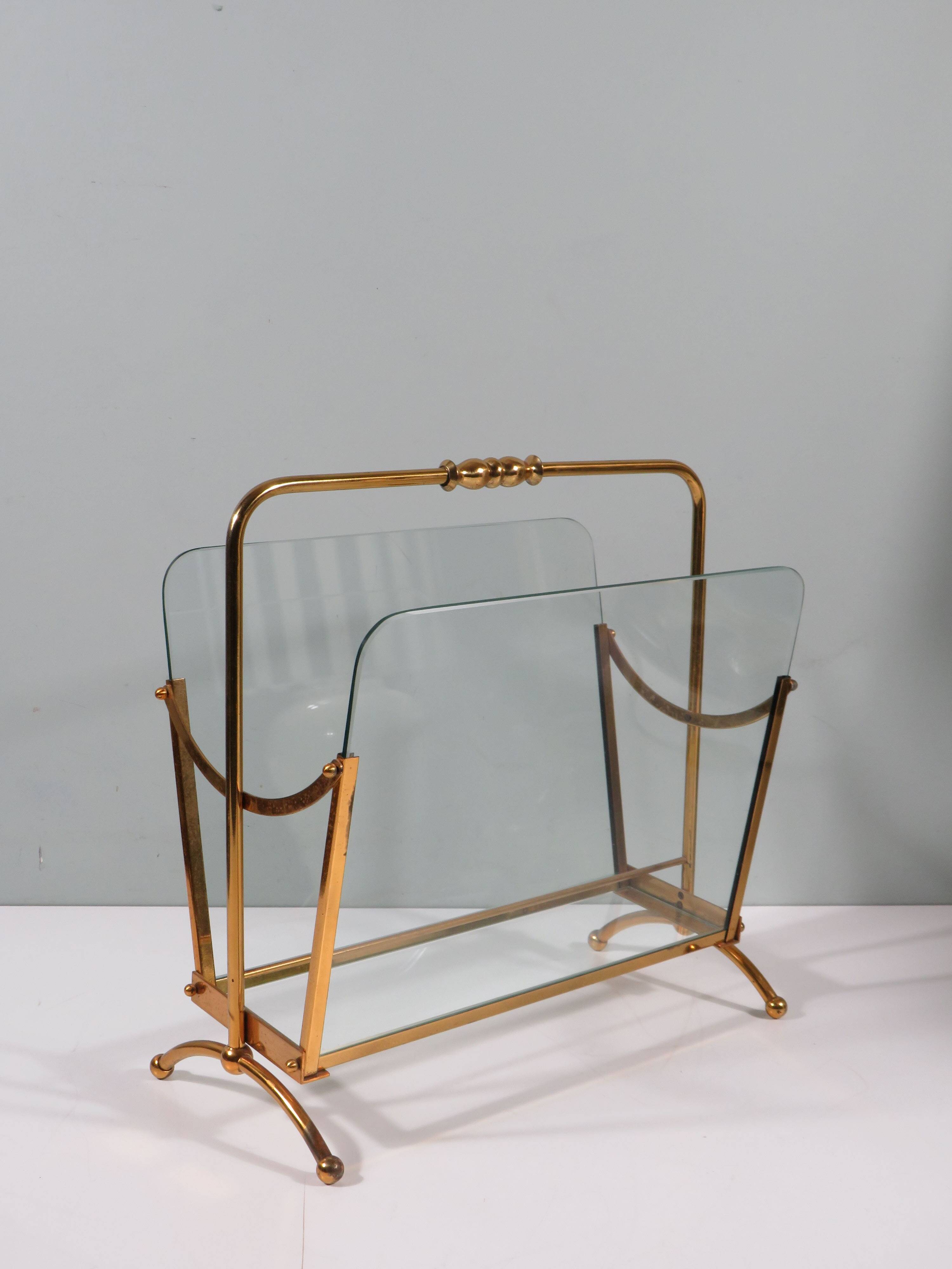 Vintage magazine rack, brass and glass, Italy 1950-1960