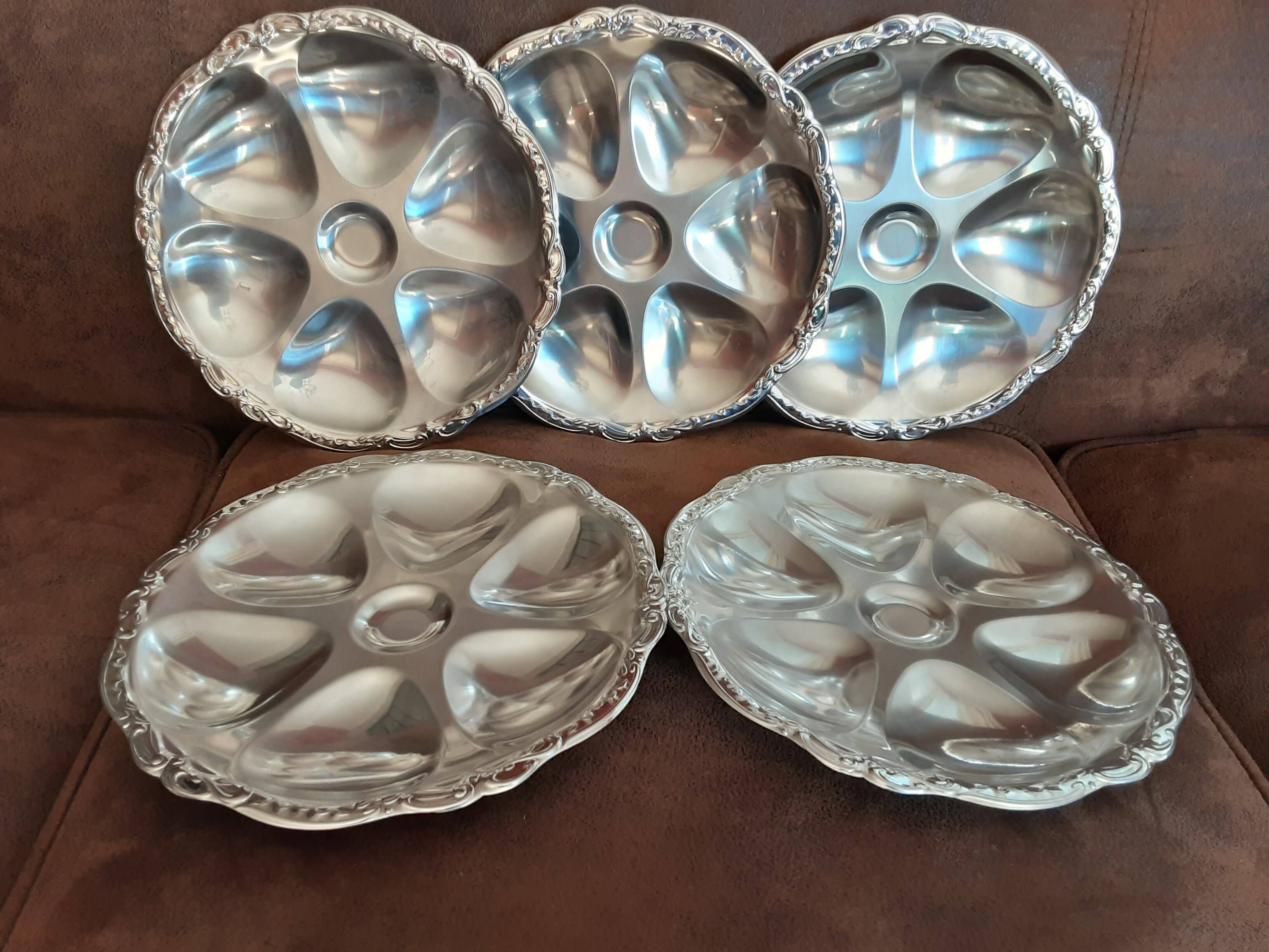 Set of 5 metal oyster plates