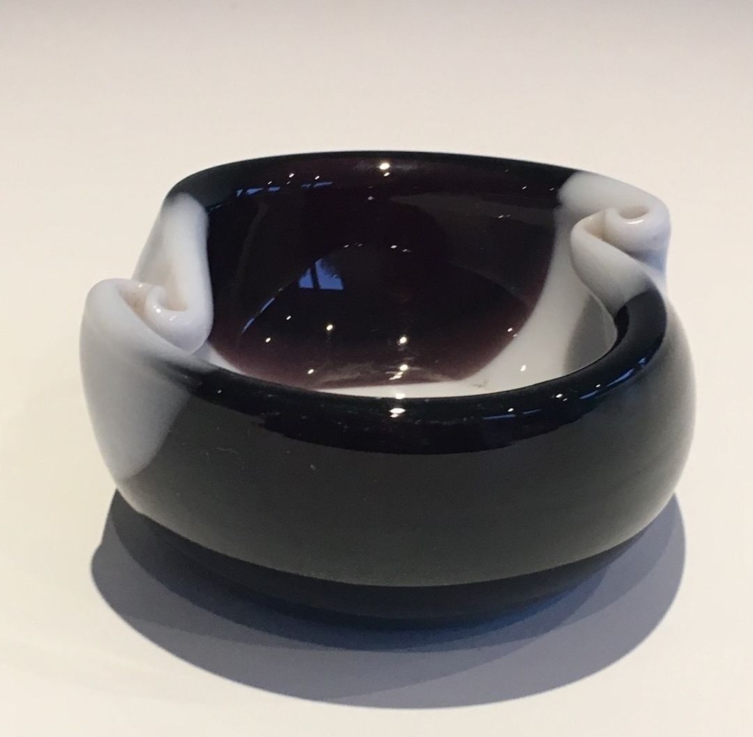 Two-Coloured Black and White Glass Dish with Swirls, circa 1970