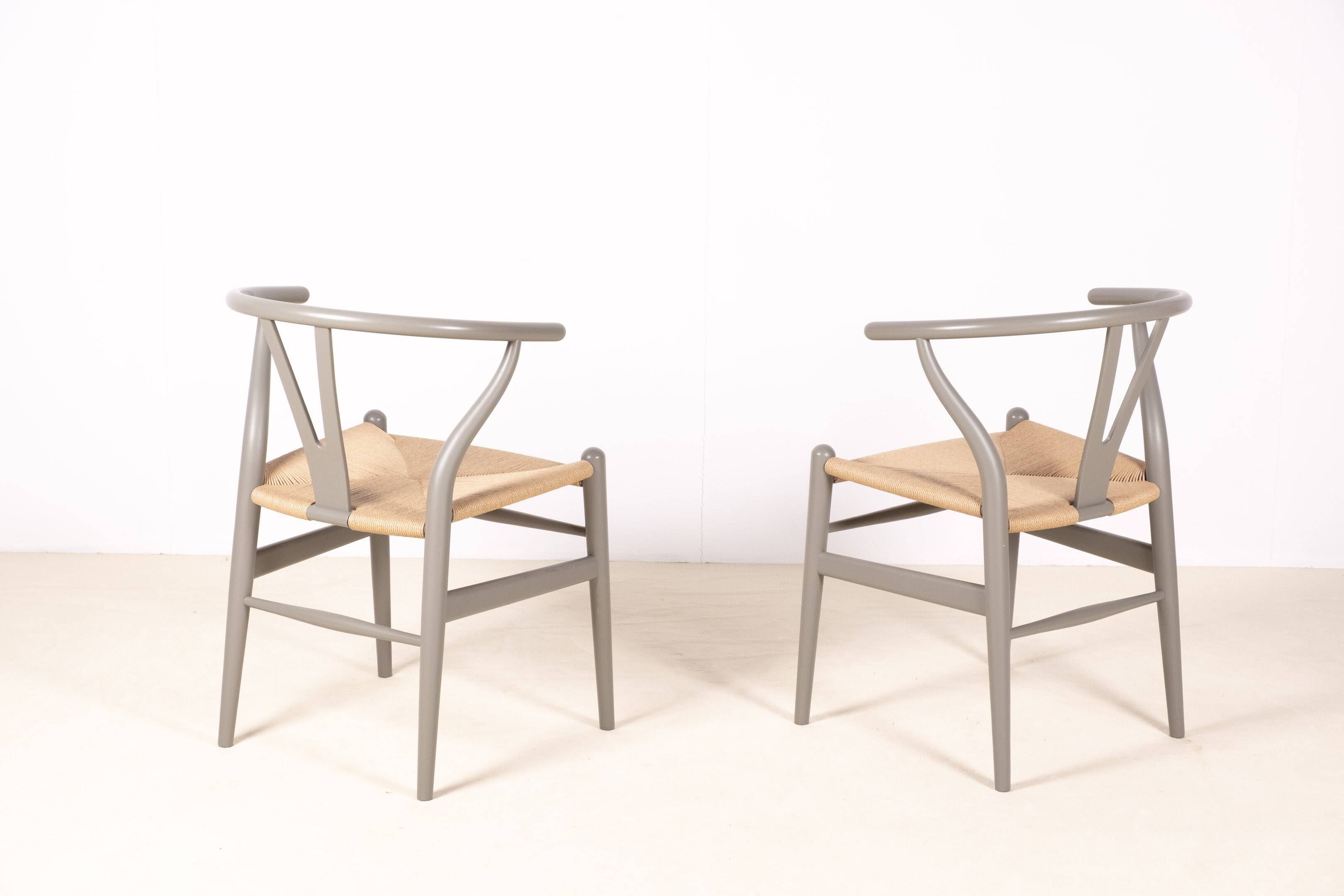 2 chaises Hans J. Wegner CH24 "Wishbone" pour Carl Hansen & Søn