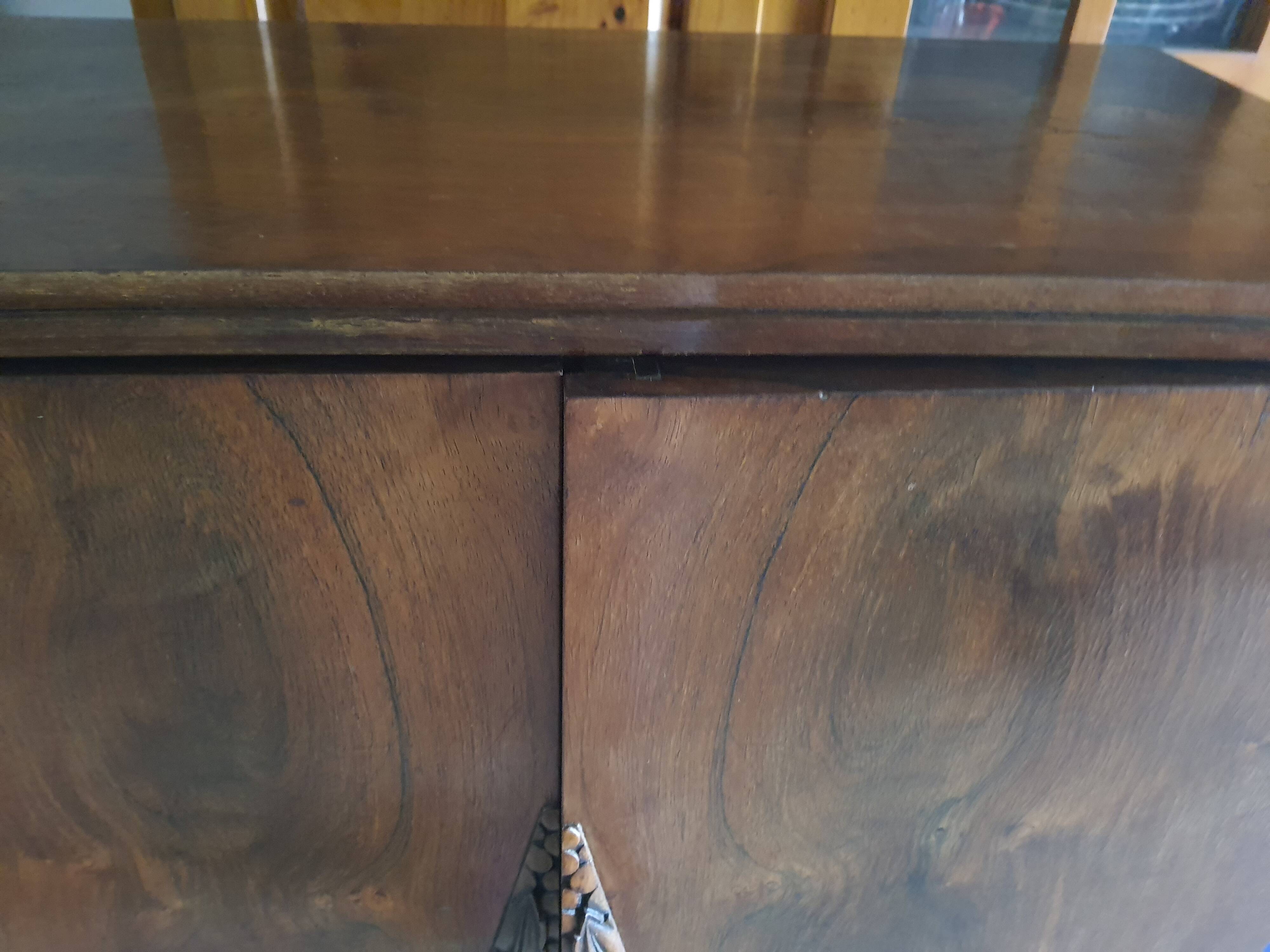 Armoire style art deco