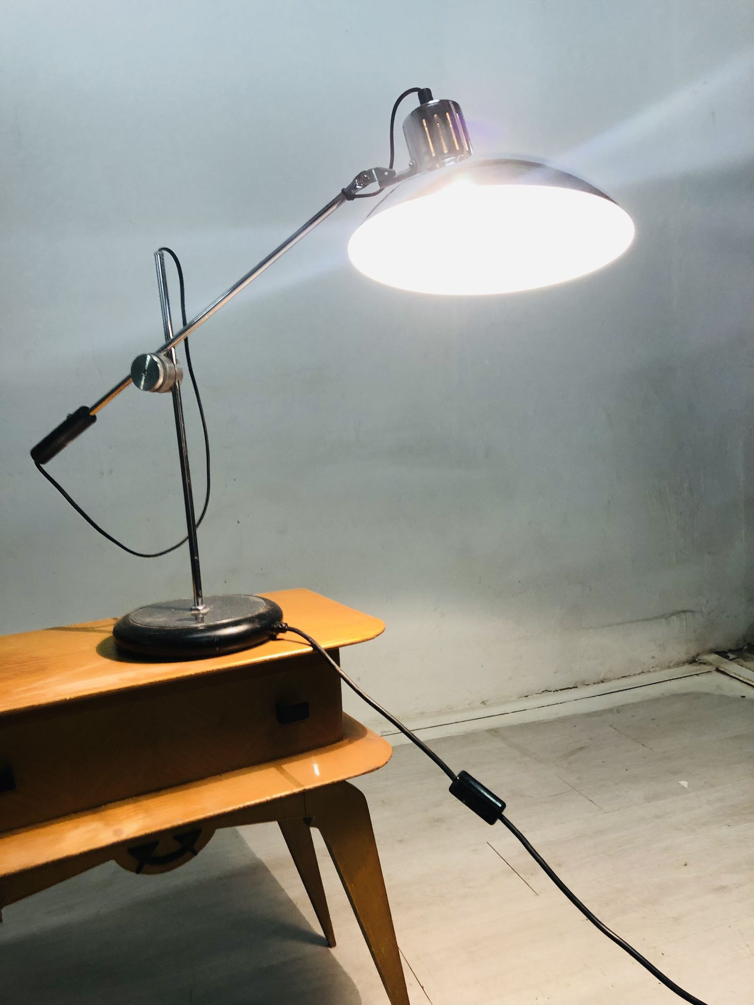 Grande lampe chromée