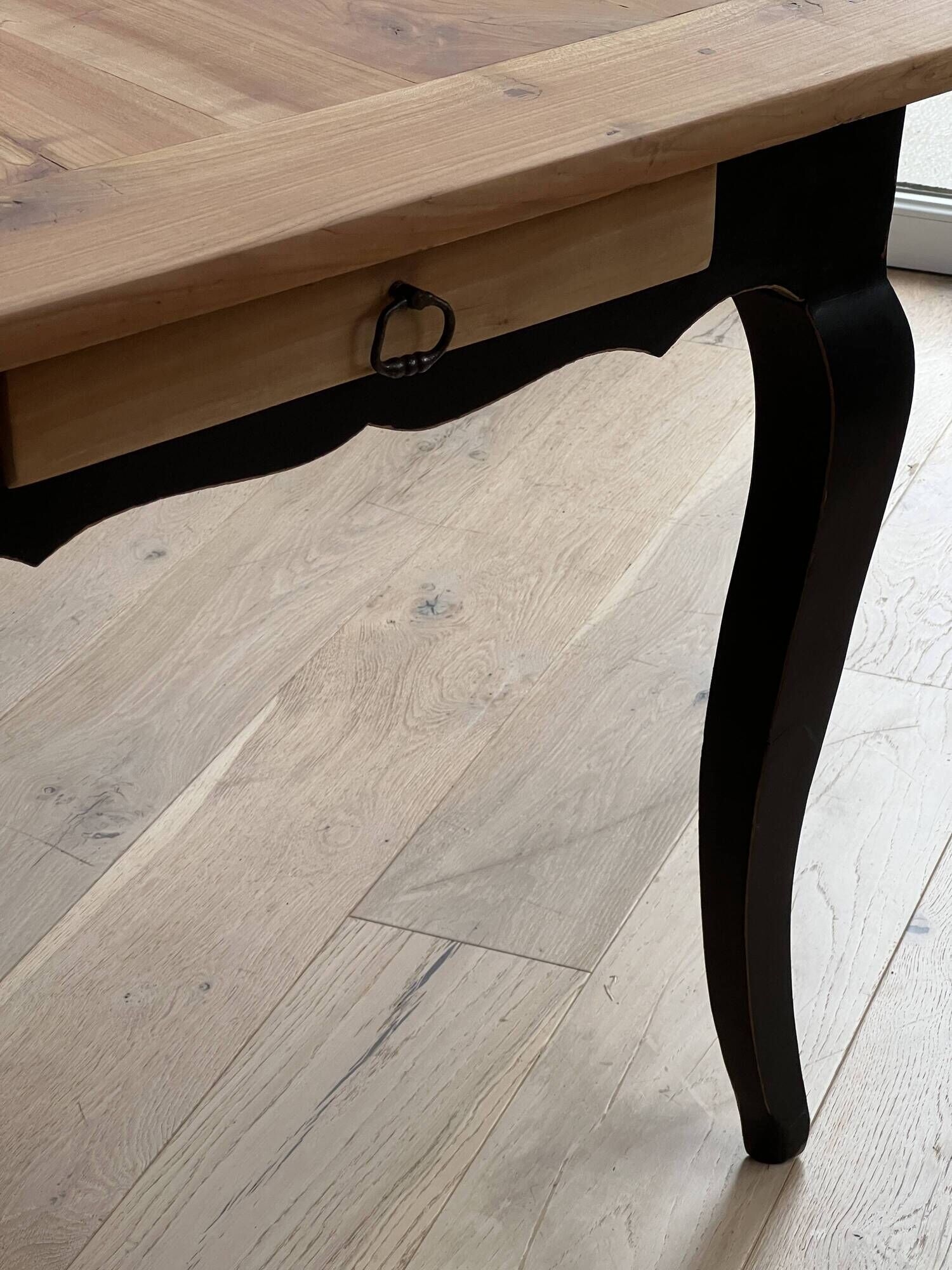 Antique Louis XV table from the 19th century – seats 8-10 people.