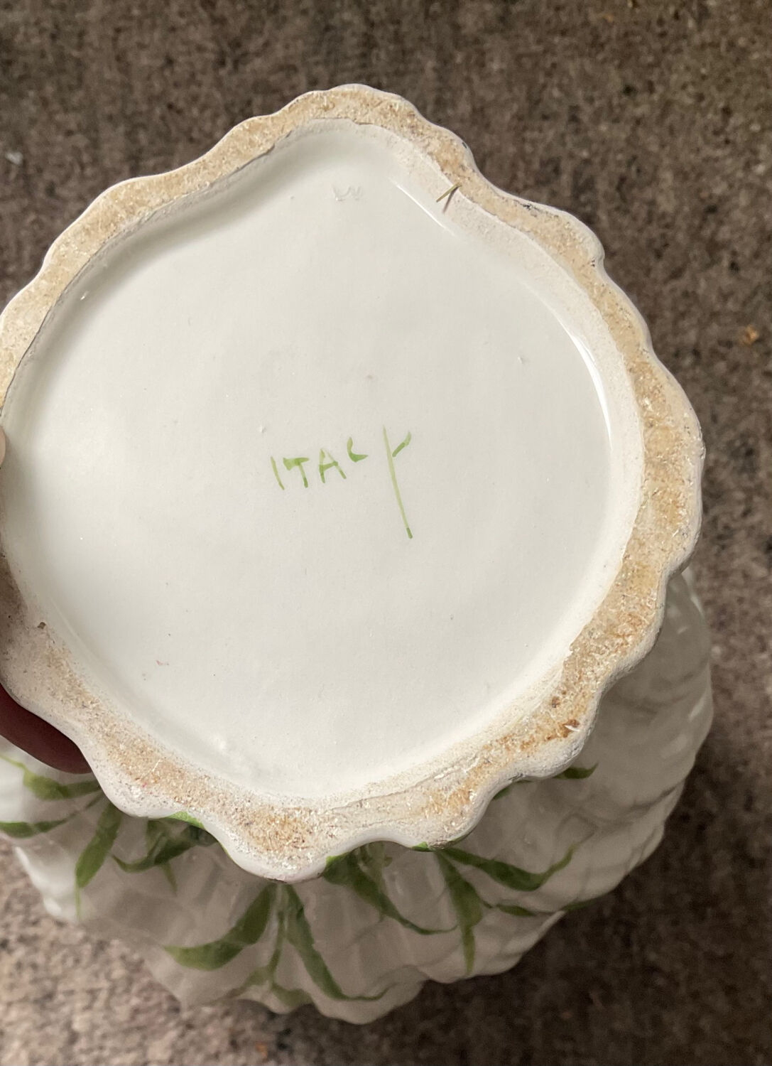Vintage ceramic shell vase Italy