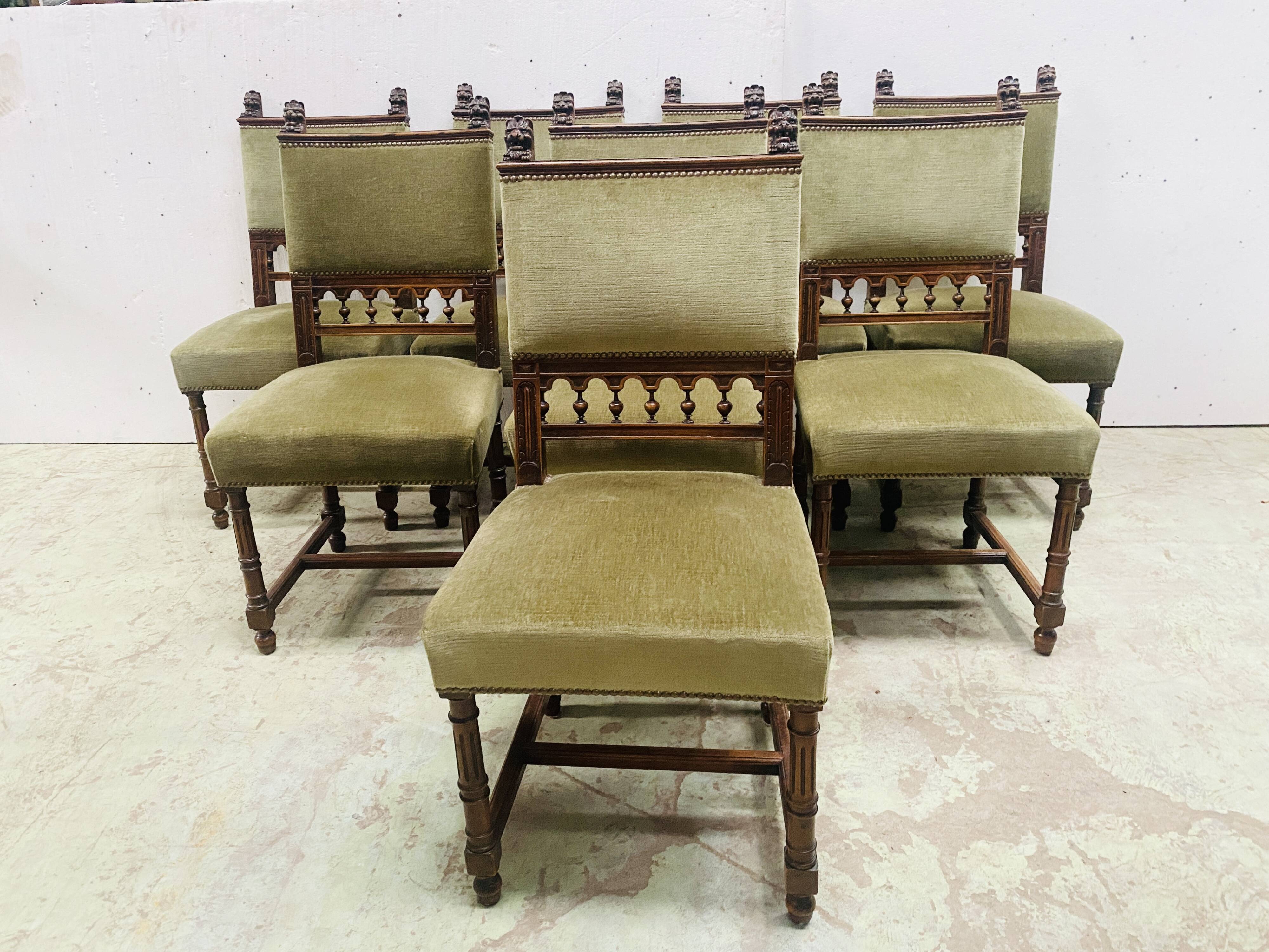 Set of eight Flemish chairs in solid walnut, 20th century