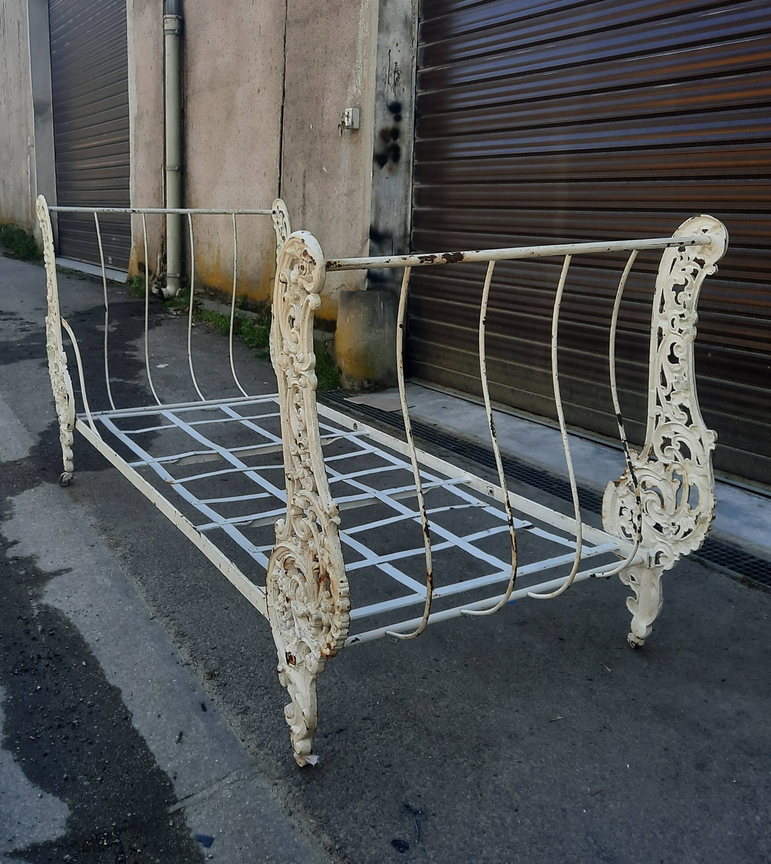 Napoleon IIII folding cast iron bed