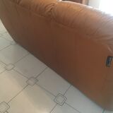Canapé cuir modèle Stéphan Kelly