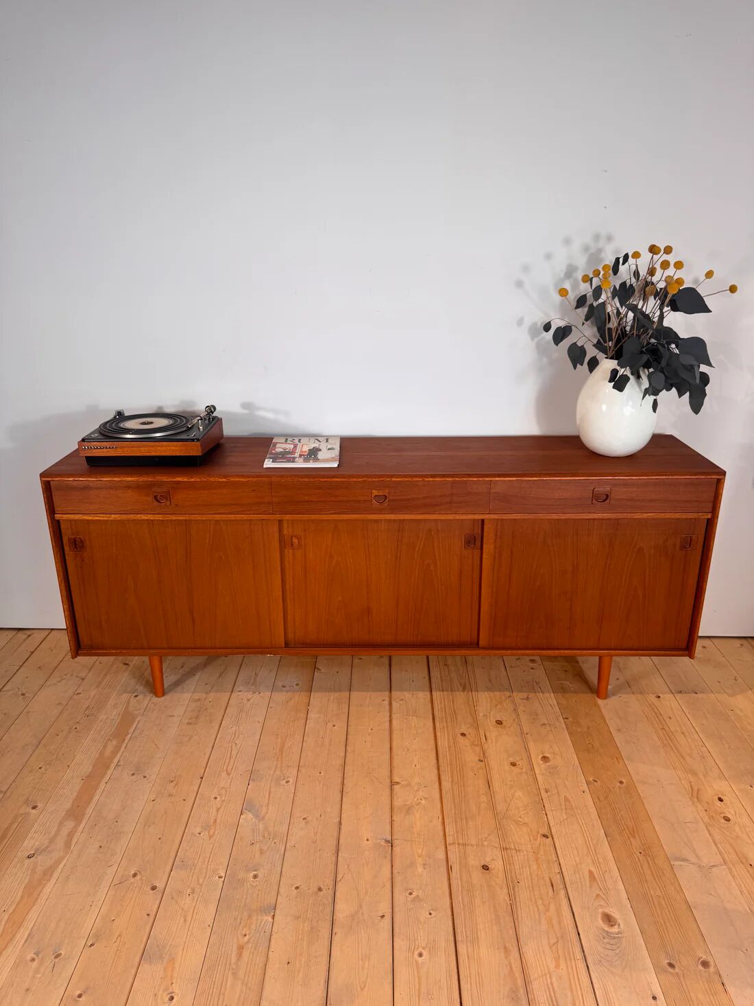 Buffet en teck, années 1960