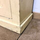 Petite armoire beige vintage