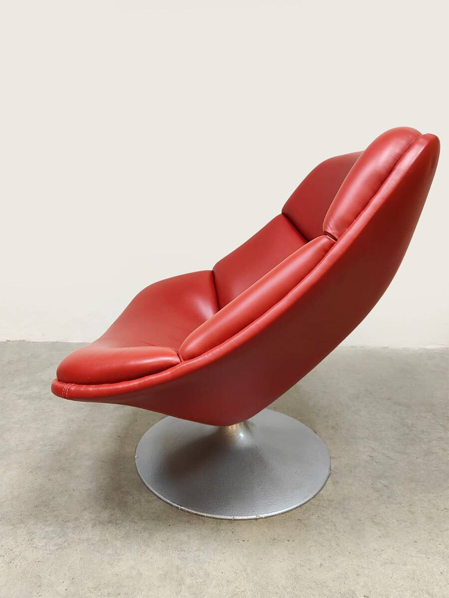 Vintage swivel lounge chair Pierre Paulin Artifort F557