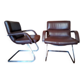 Deux fauteuils cuir et chrome 1970