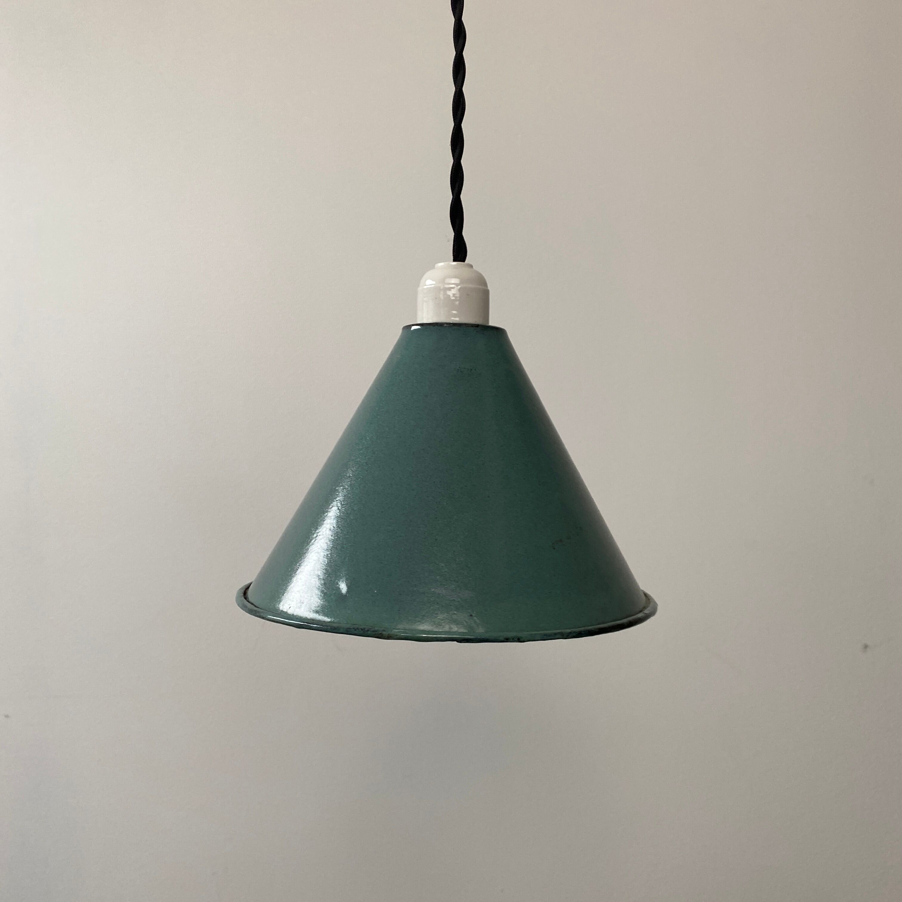 OLD INDUSTRIAL SUSPENSION TOLE EMAILLEE BLUE-GRAY