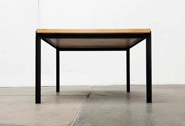 Table d'appoint modèle T-Angle 306 minimaliste du milieu du siècle par Florence Knoll pour Knoll International, années 1950