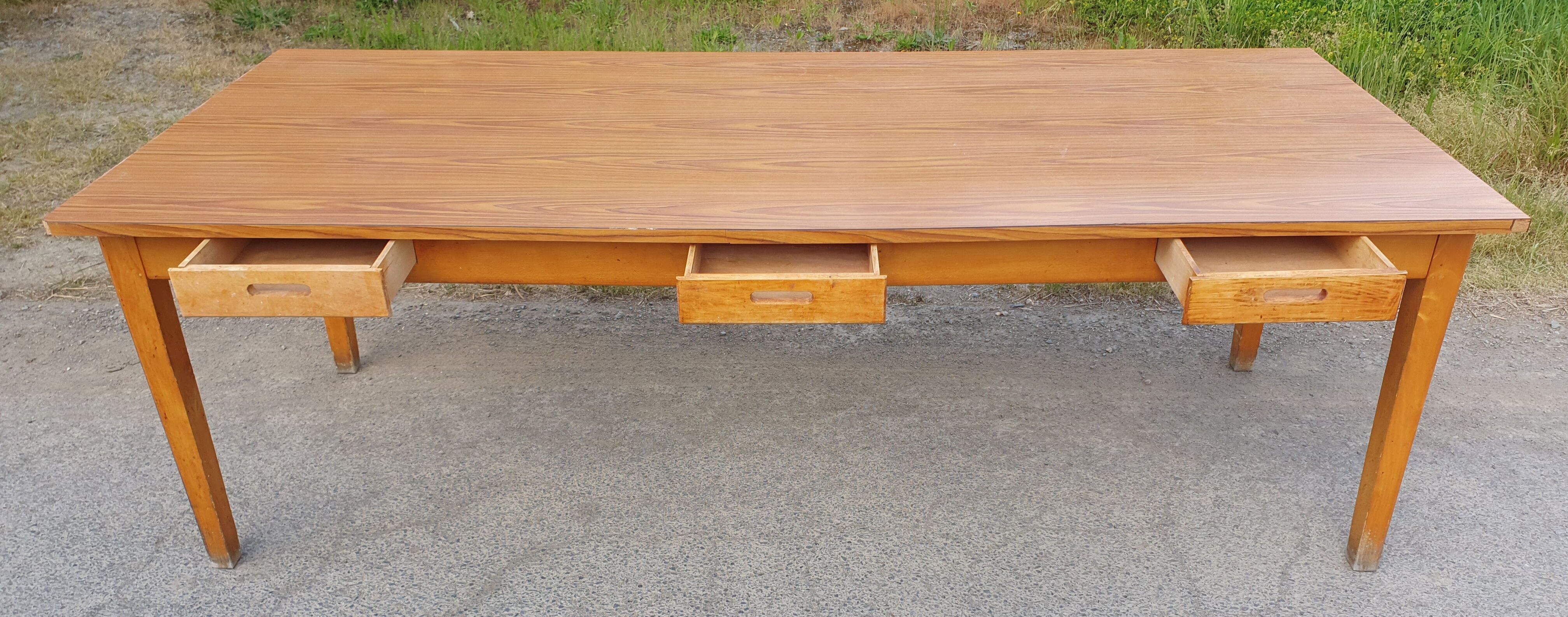 6-drawer community table