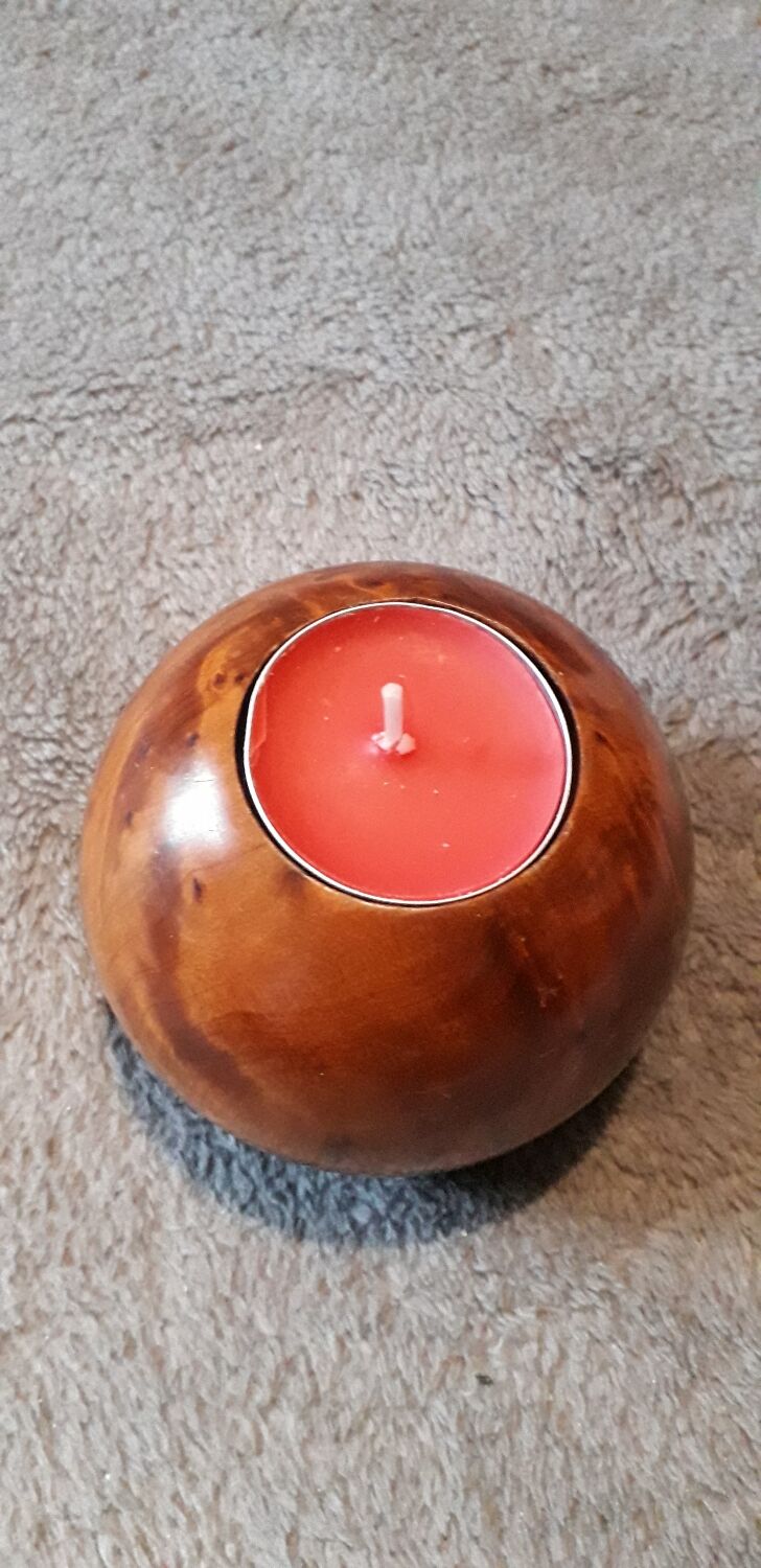Scandinavian candle holder in elm magnifying glass