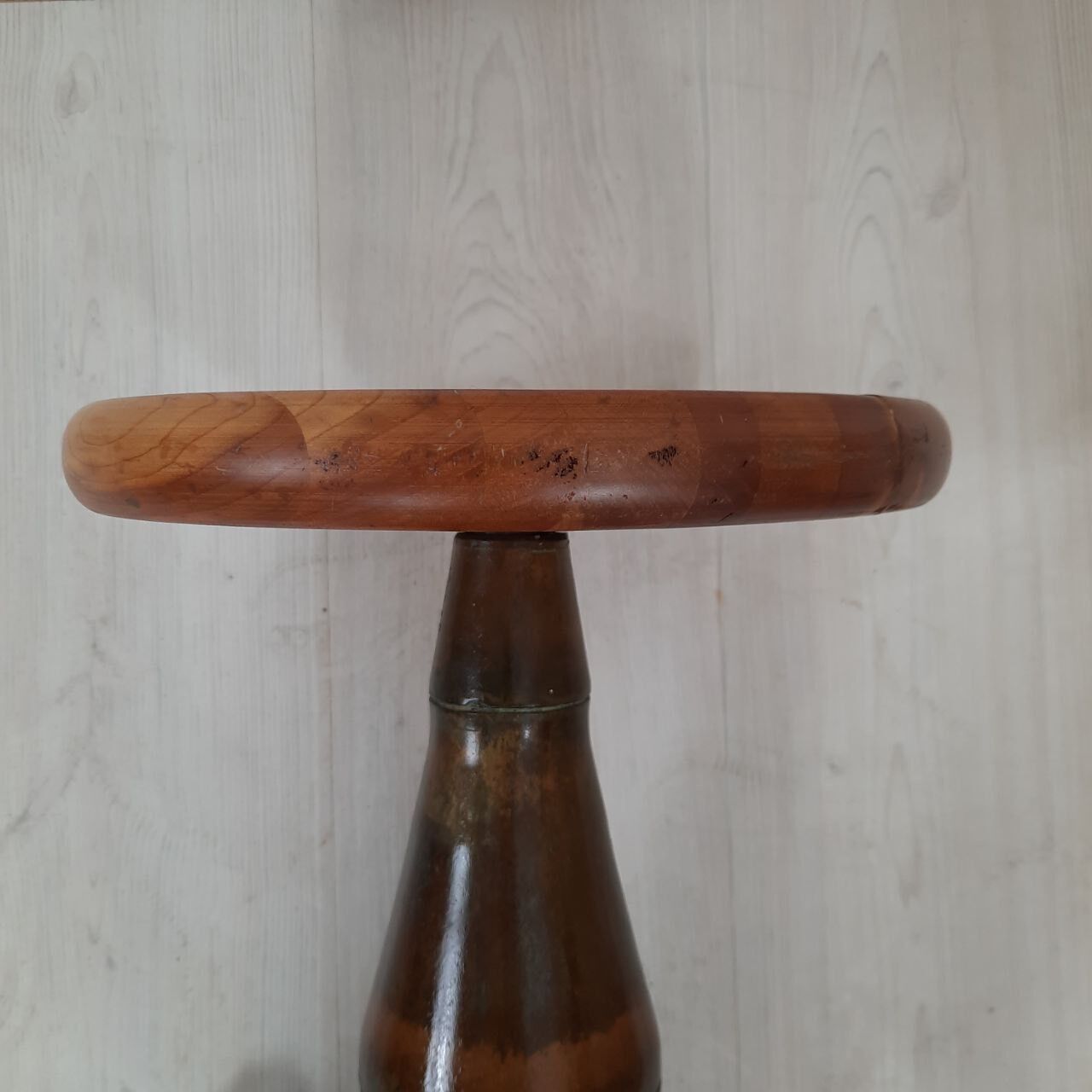 Pair of industrial stools foot in copper metal