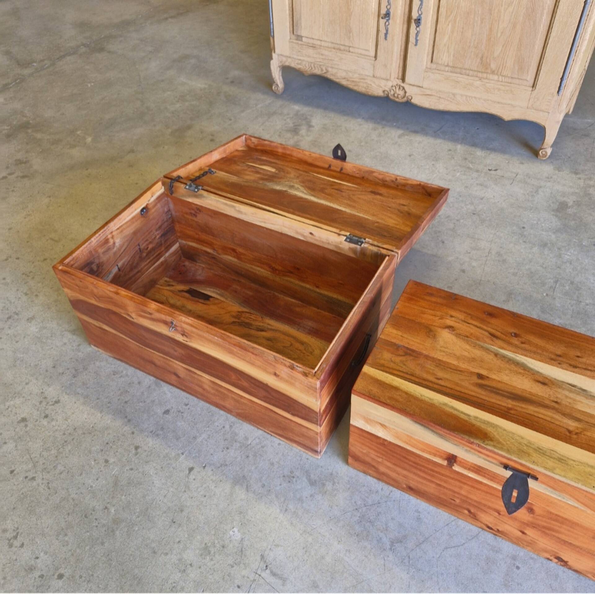 3 nesting chests in solid acacia