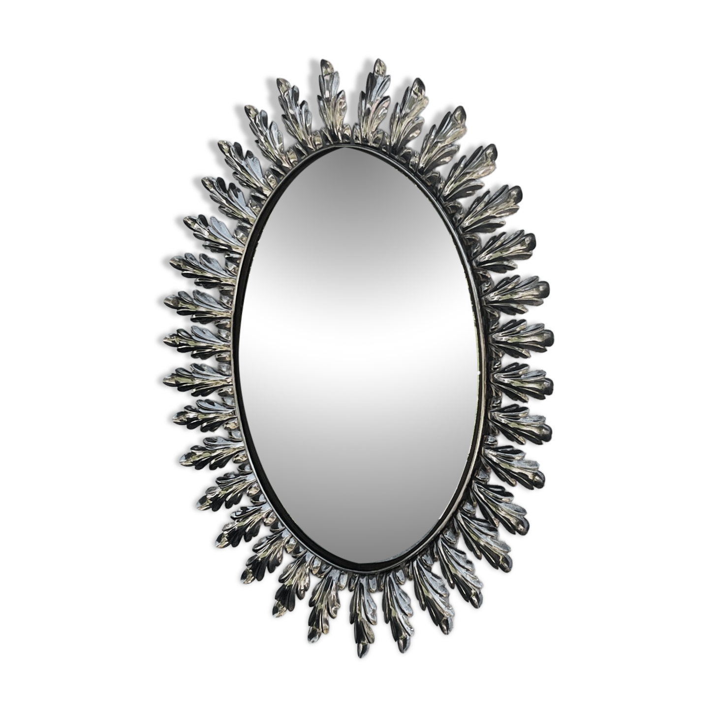 Oval leaf mirror