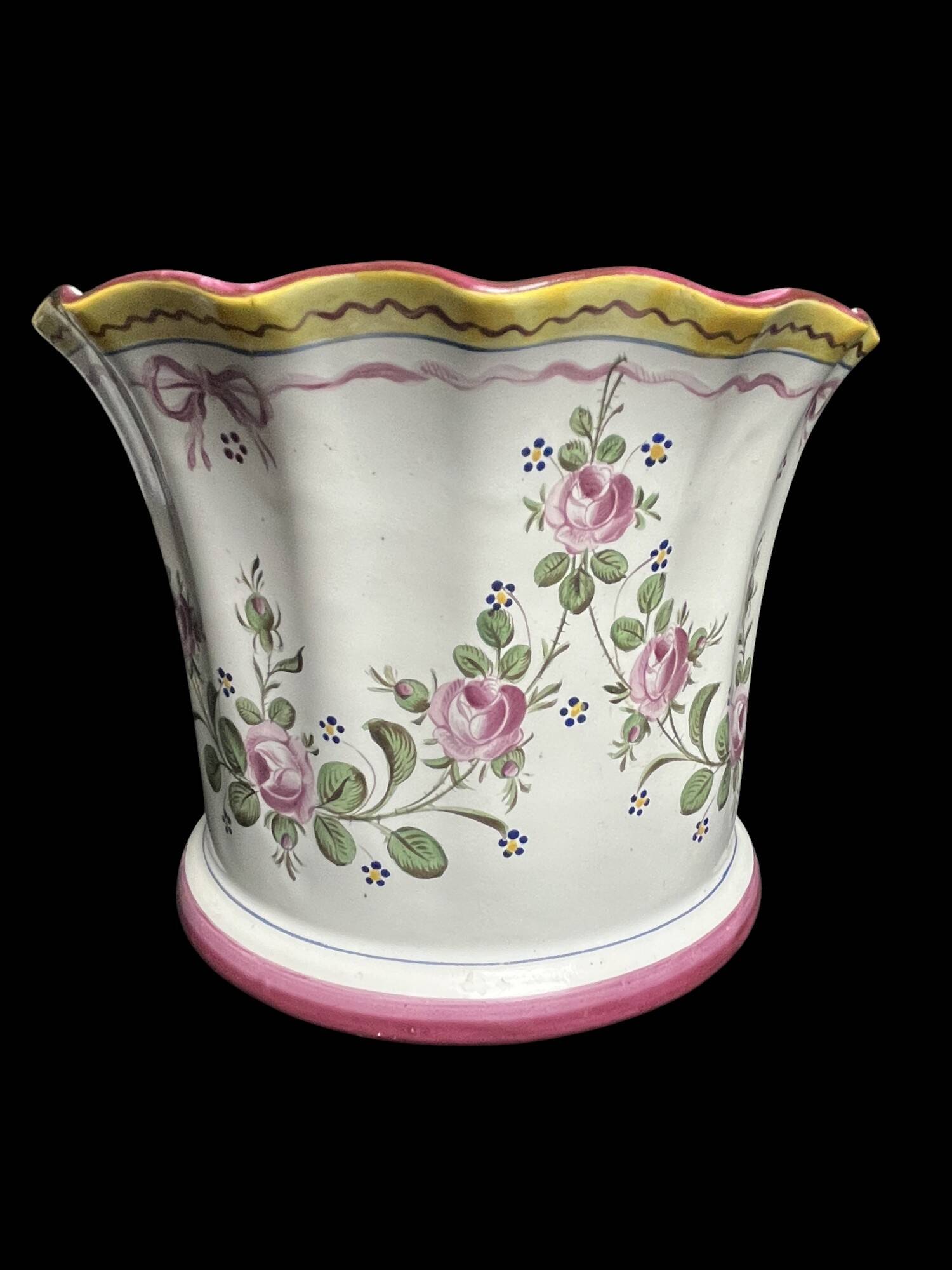 Saint Clément, cache-pot en céramique décor floral XXème