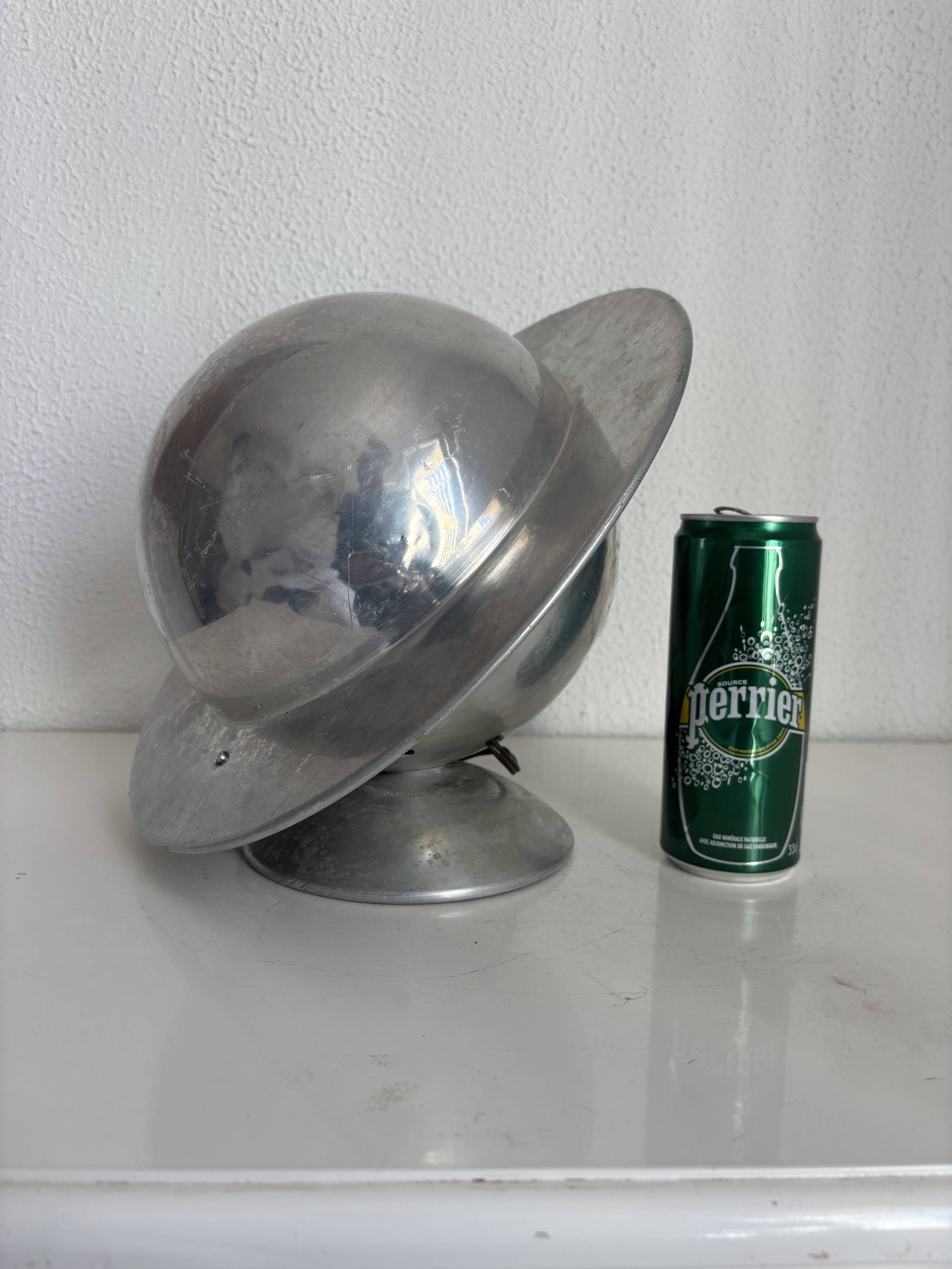 Rare French fibre optic lamp "La Sphérique" from the 1970s Space Age.