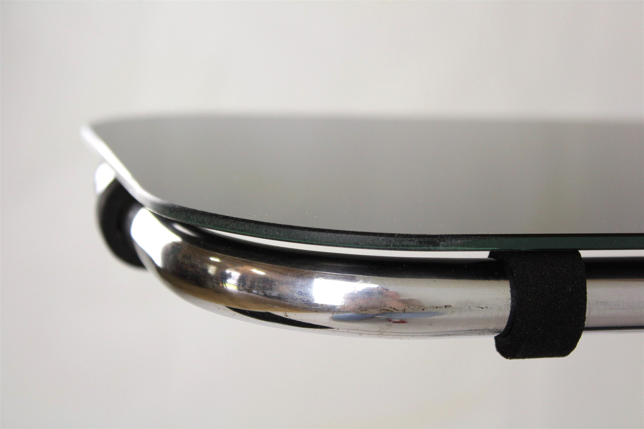 Bauhaus chromed tubular steel shelf, 1940s