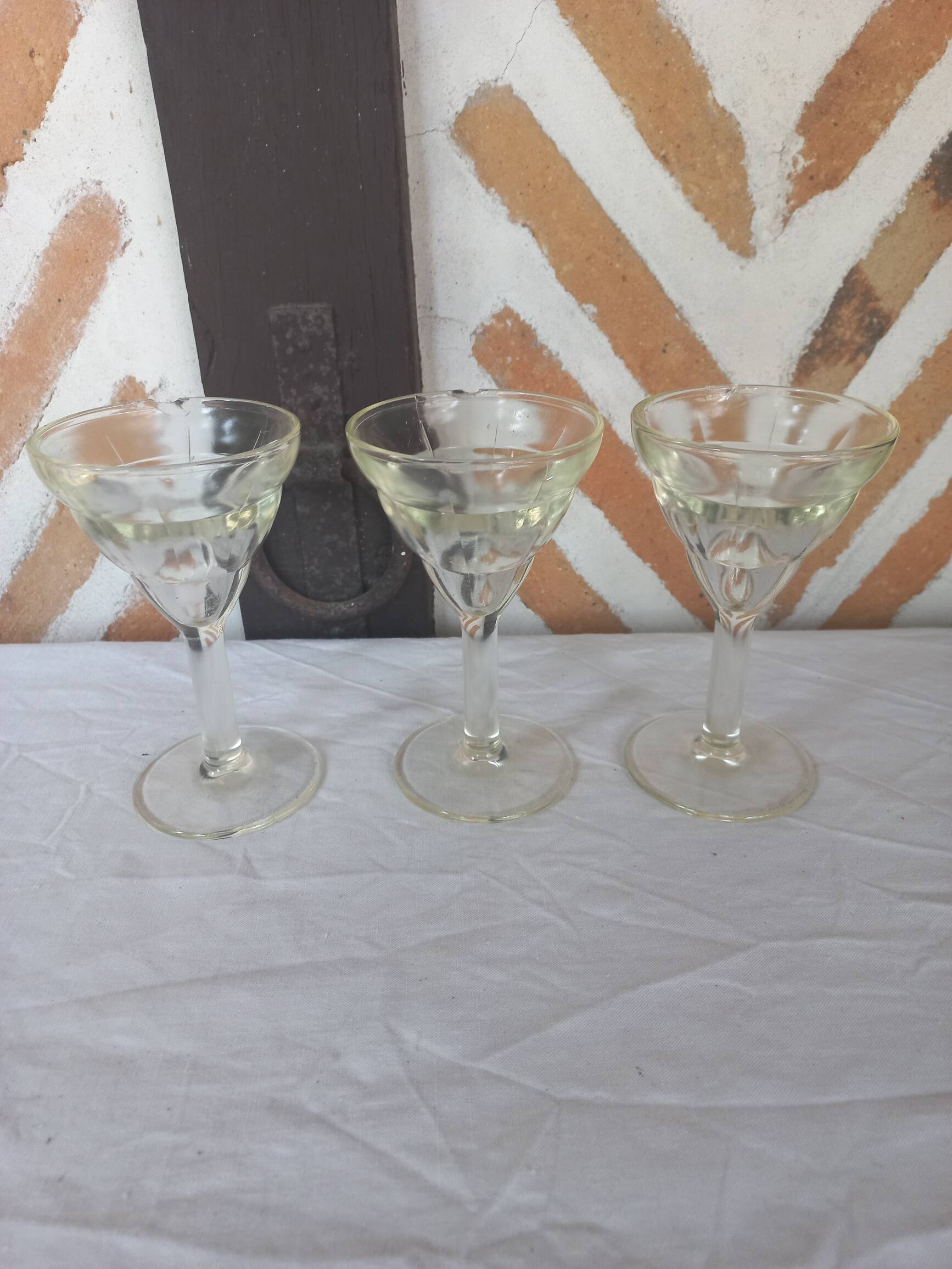 Verres bistrot absinthe anciens