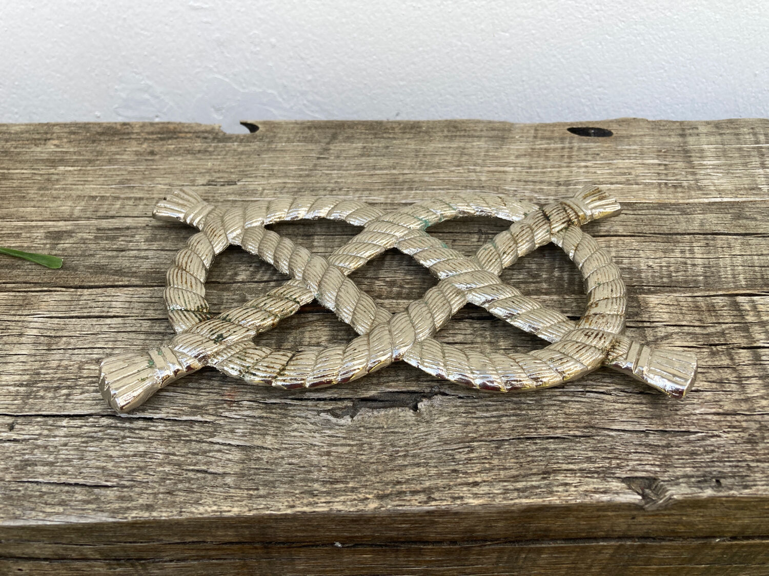 Vintage silver metal rope trivia