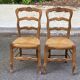 2 chaises bois massif et paillées style Louis XV sculpture coquille