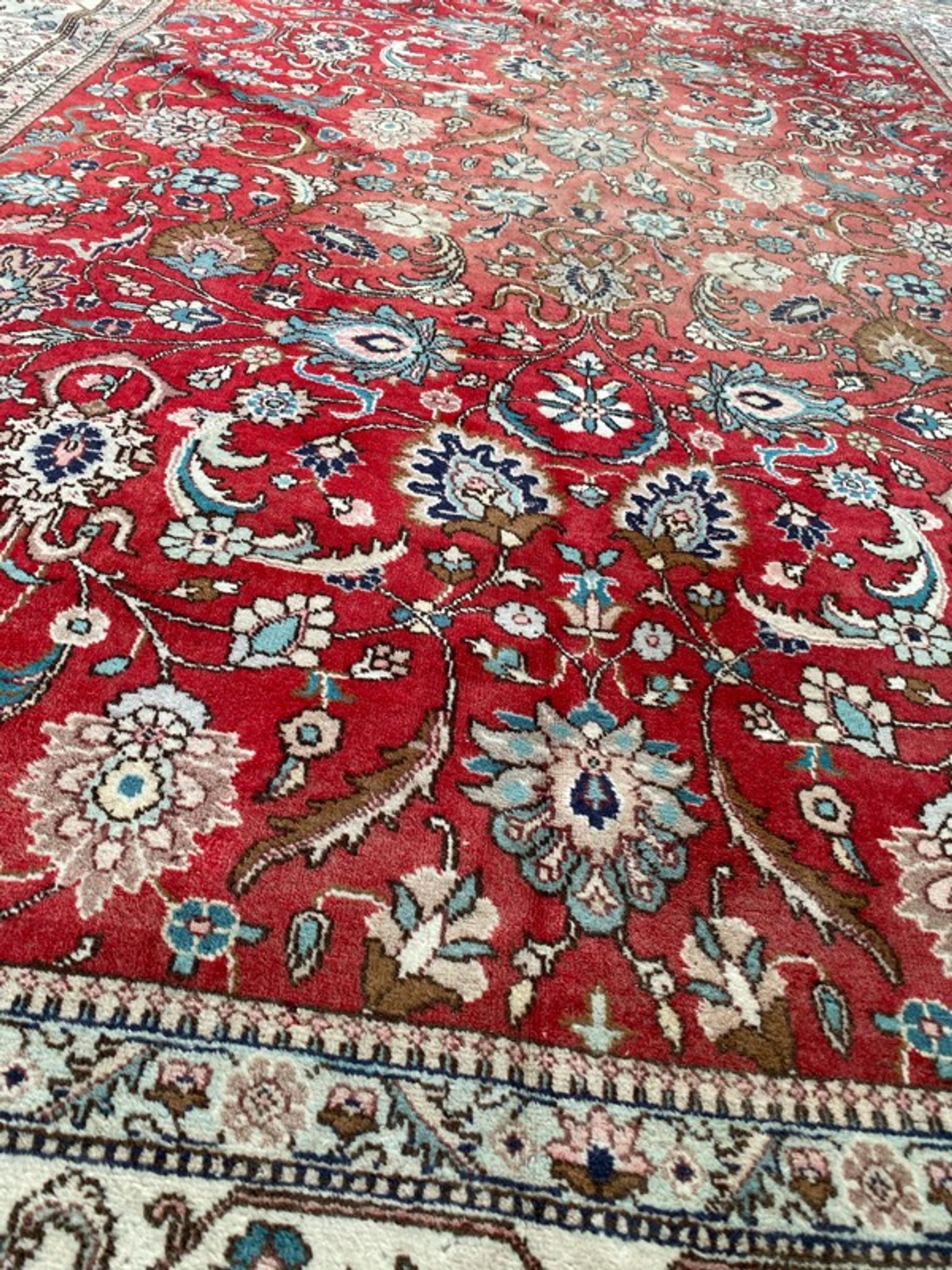 Large vintage Persian carpet tabriz 244x344 cm