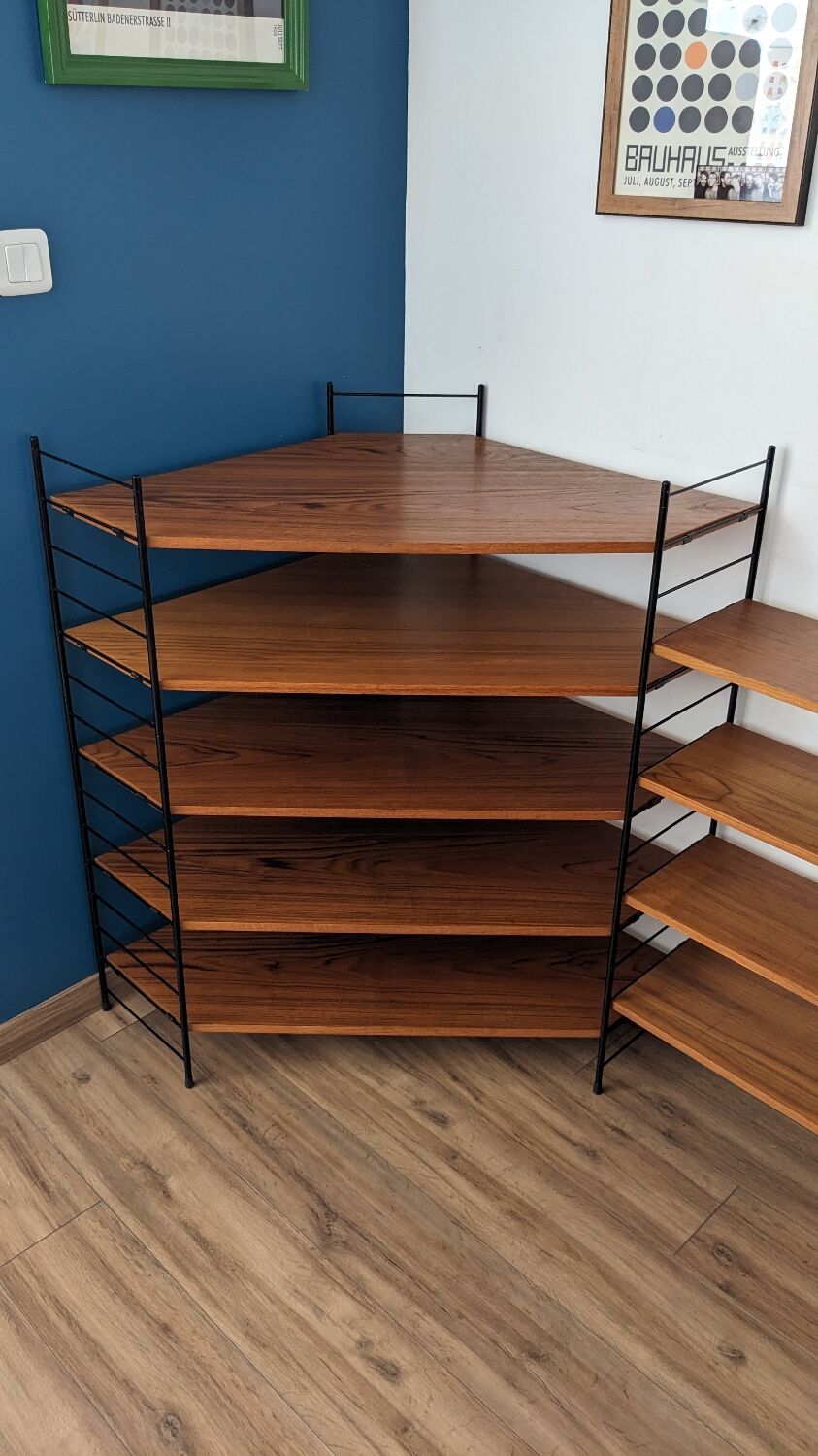 Vintage String corner shelf