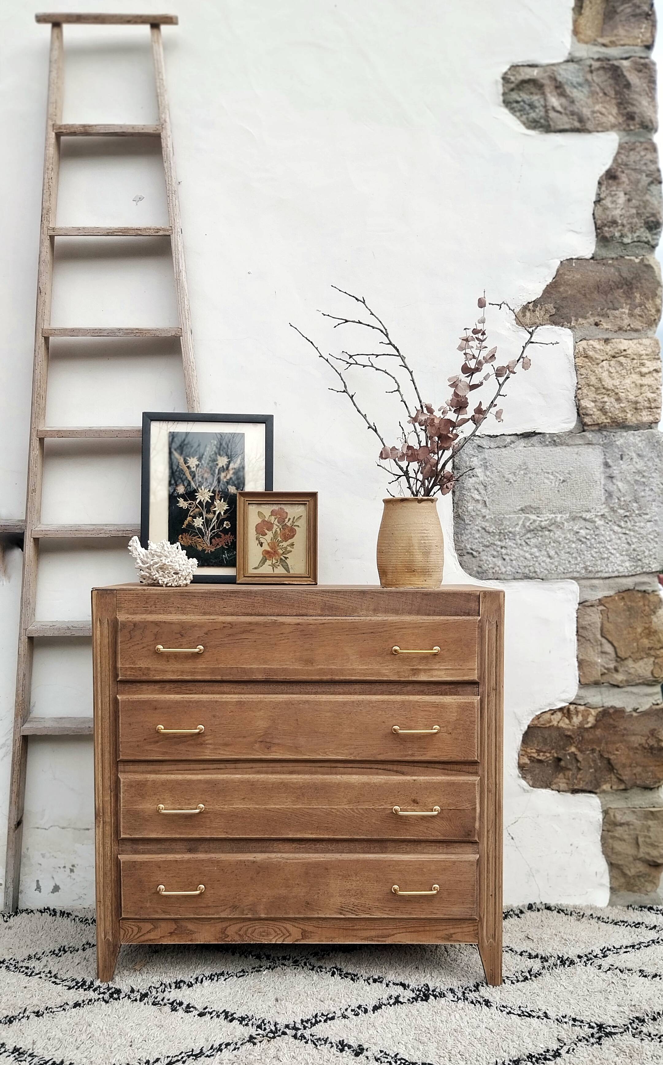 Vintage oak chest of drawers