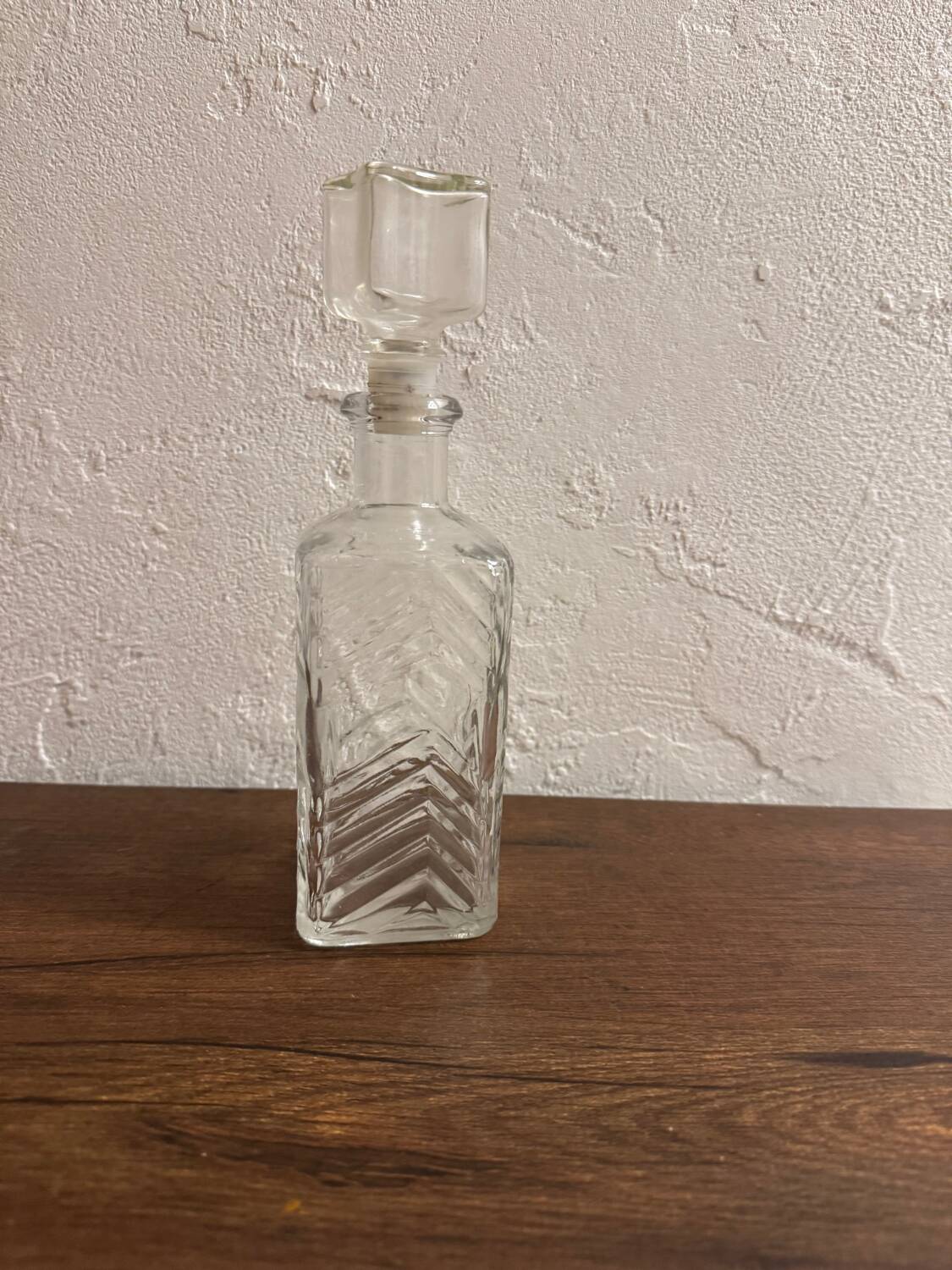 Whiskey decanter