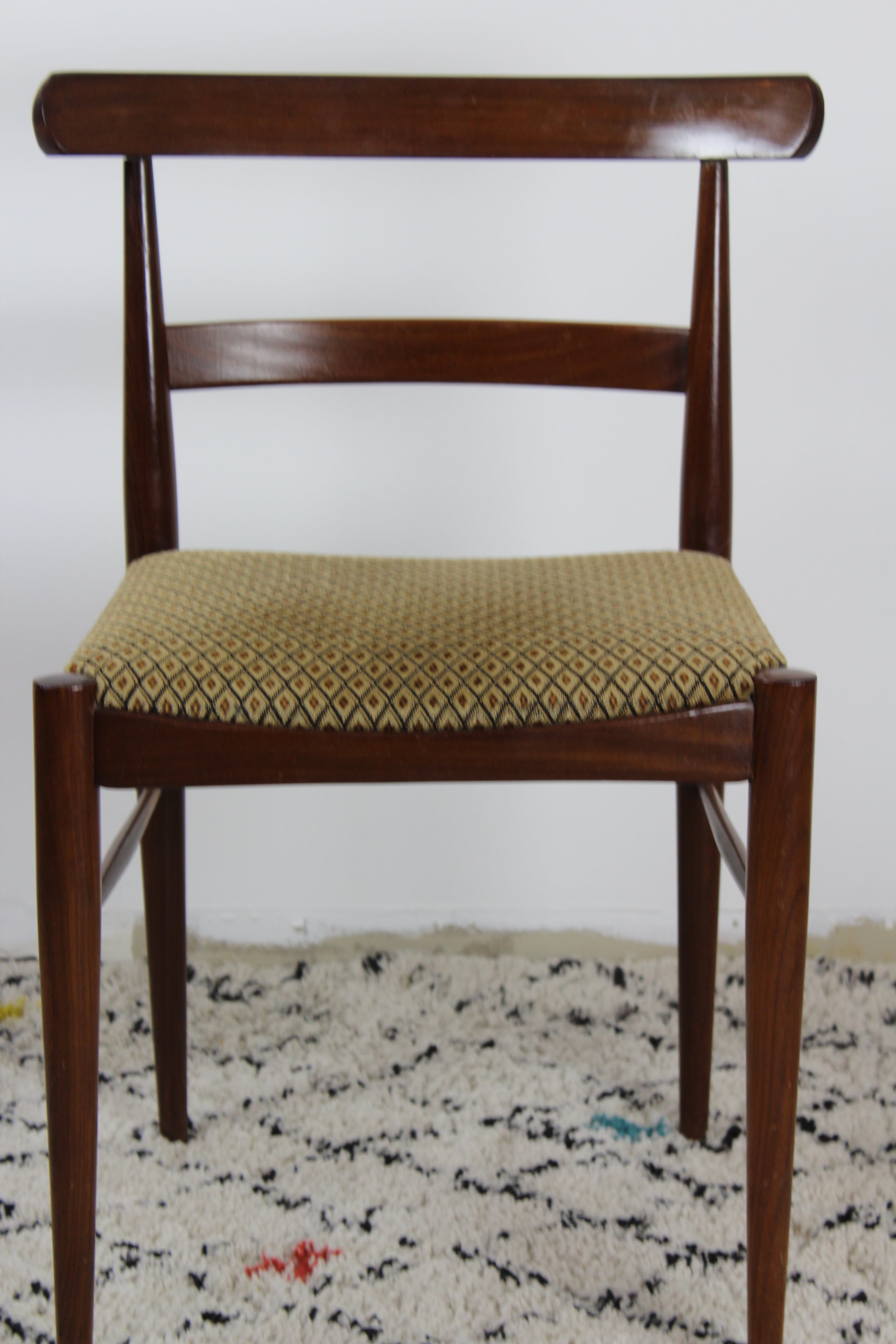 Ensemble de 6 chaises scandinaves vintage