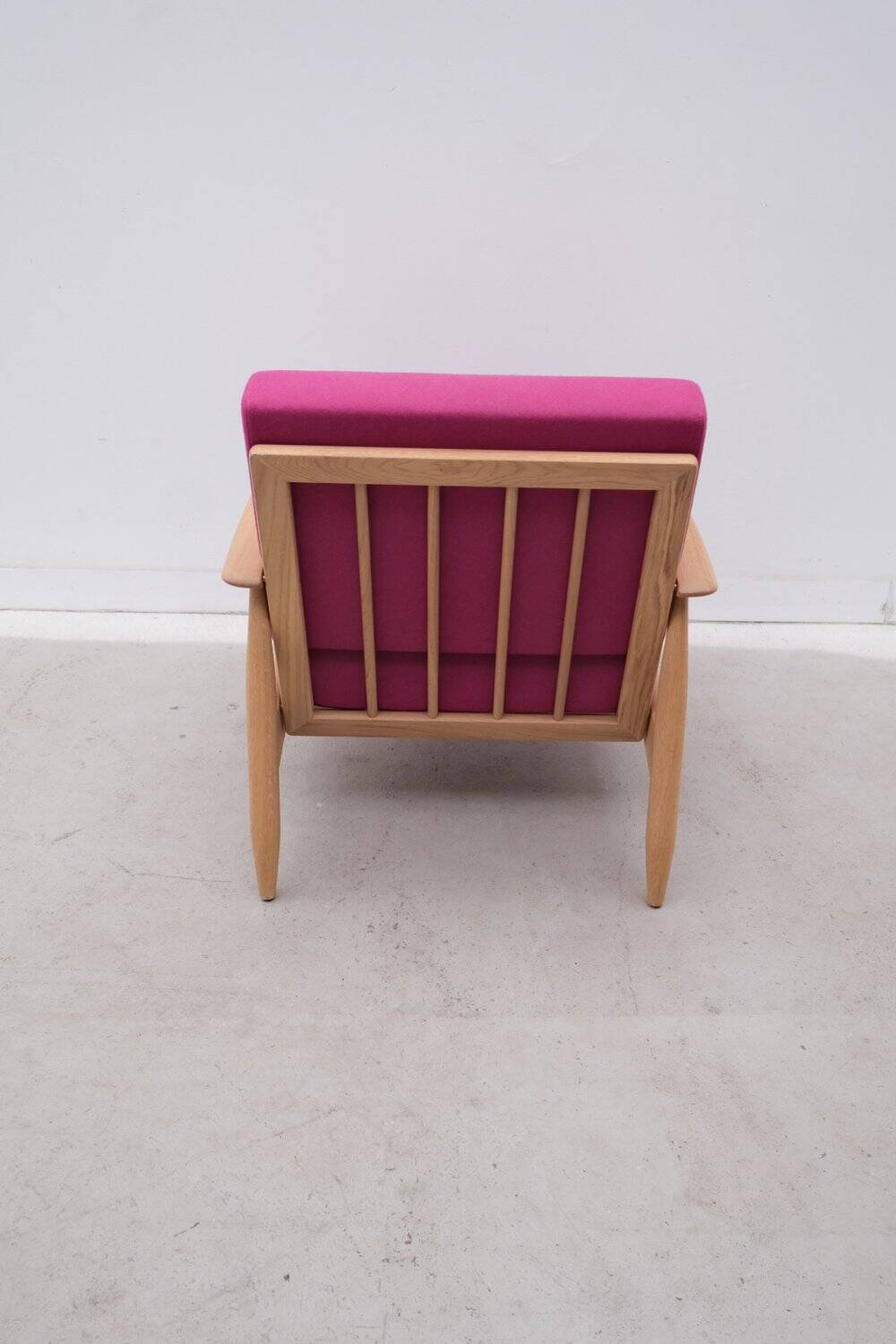 Scandinavian armchair “st100” by stäffan thomasen for buzzispace in oak