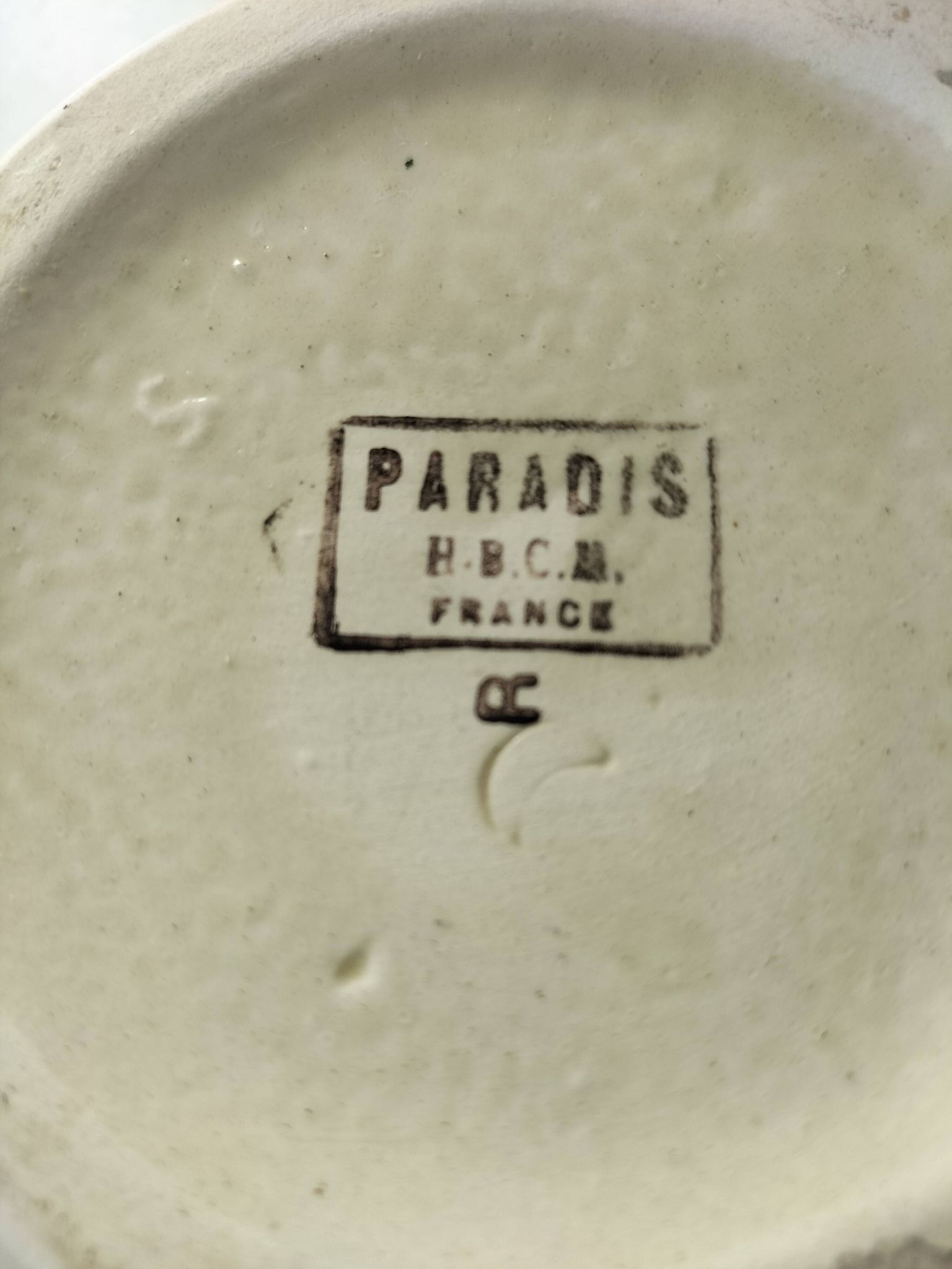 HBCM sugar bowl model Paradis in ironstone with blue basket decoration.
