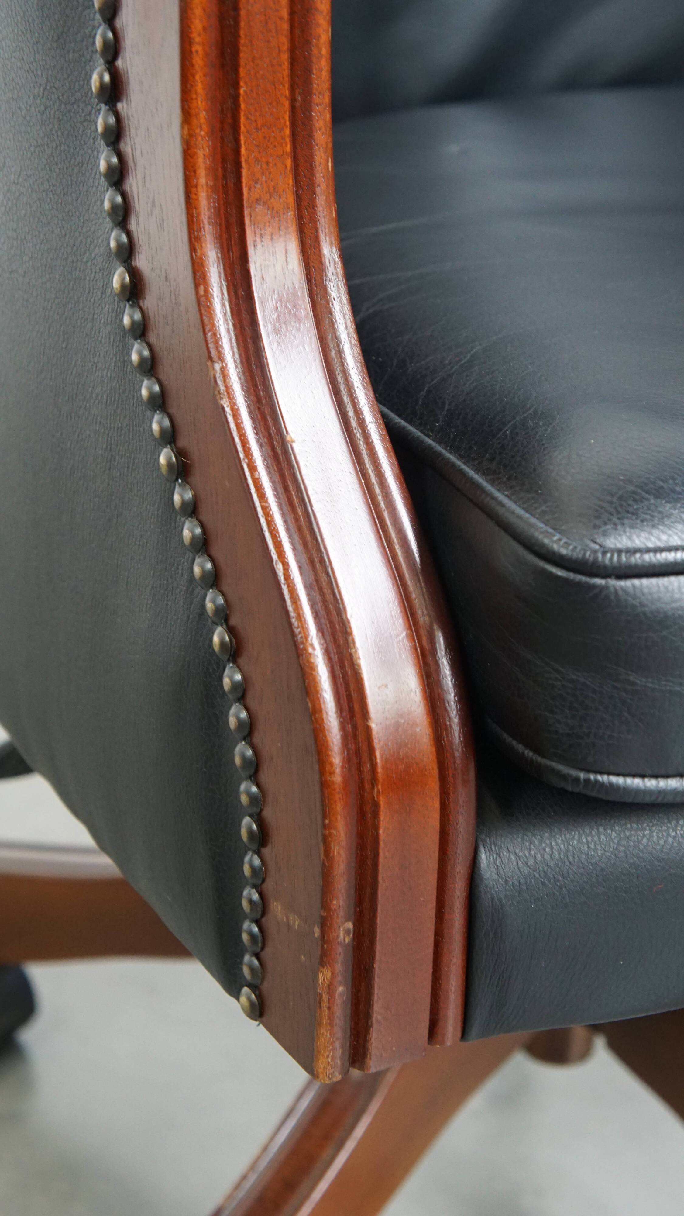 Chaise de bureau en cuir de vachette noir de style anglais