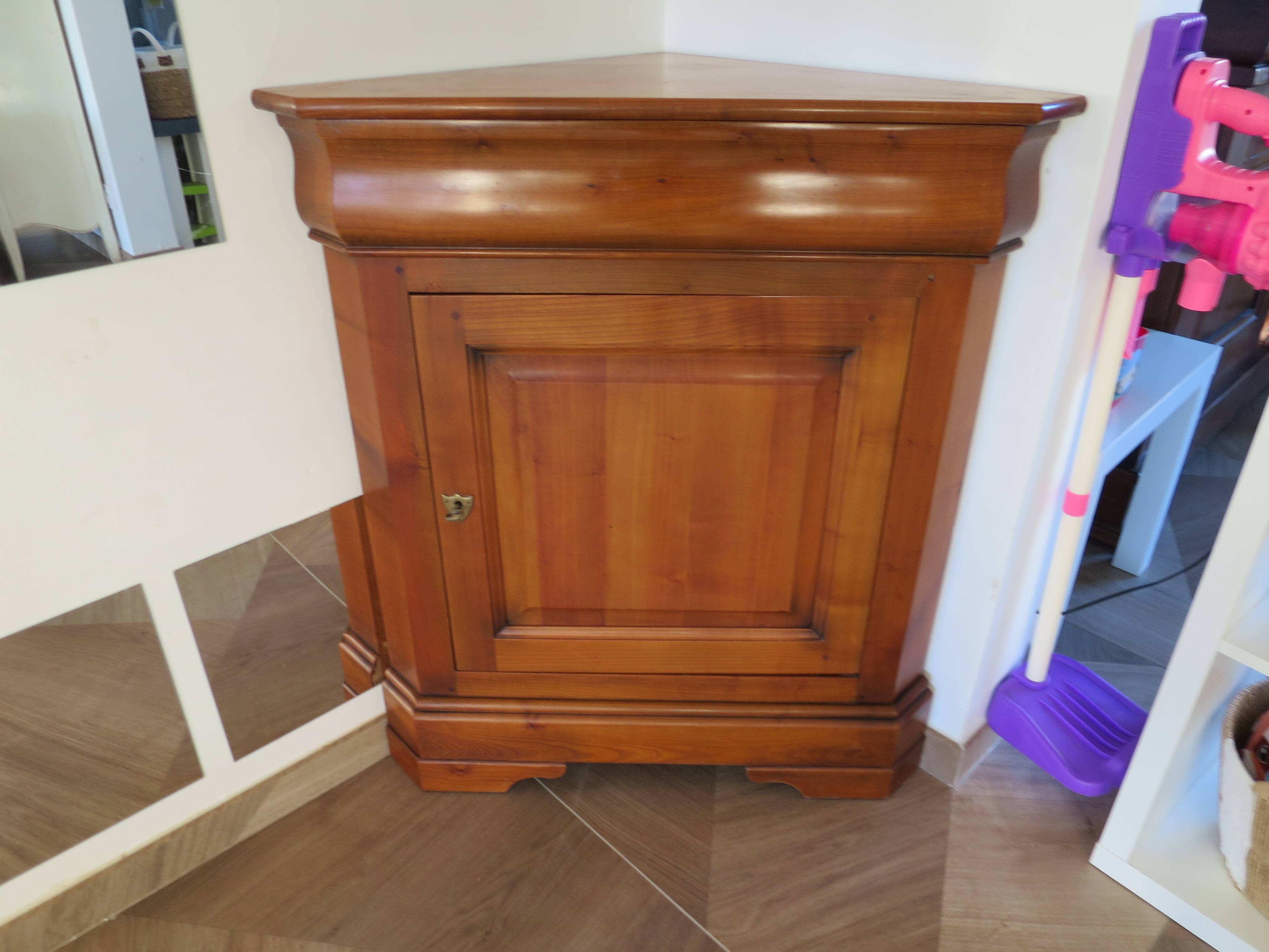 Beautiful corner cupboard - cherry stain - Drawer - one door - Louis Philippe style