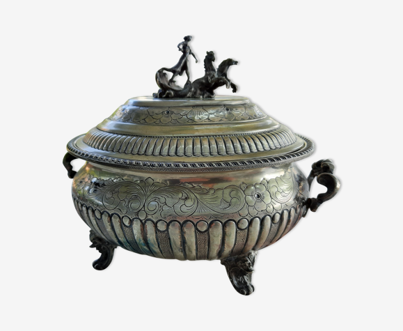 Soupière décorative