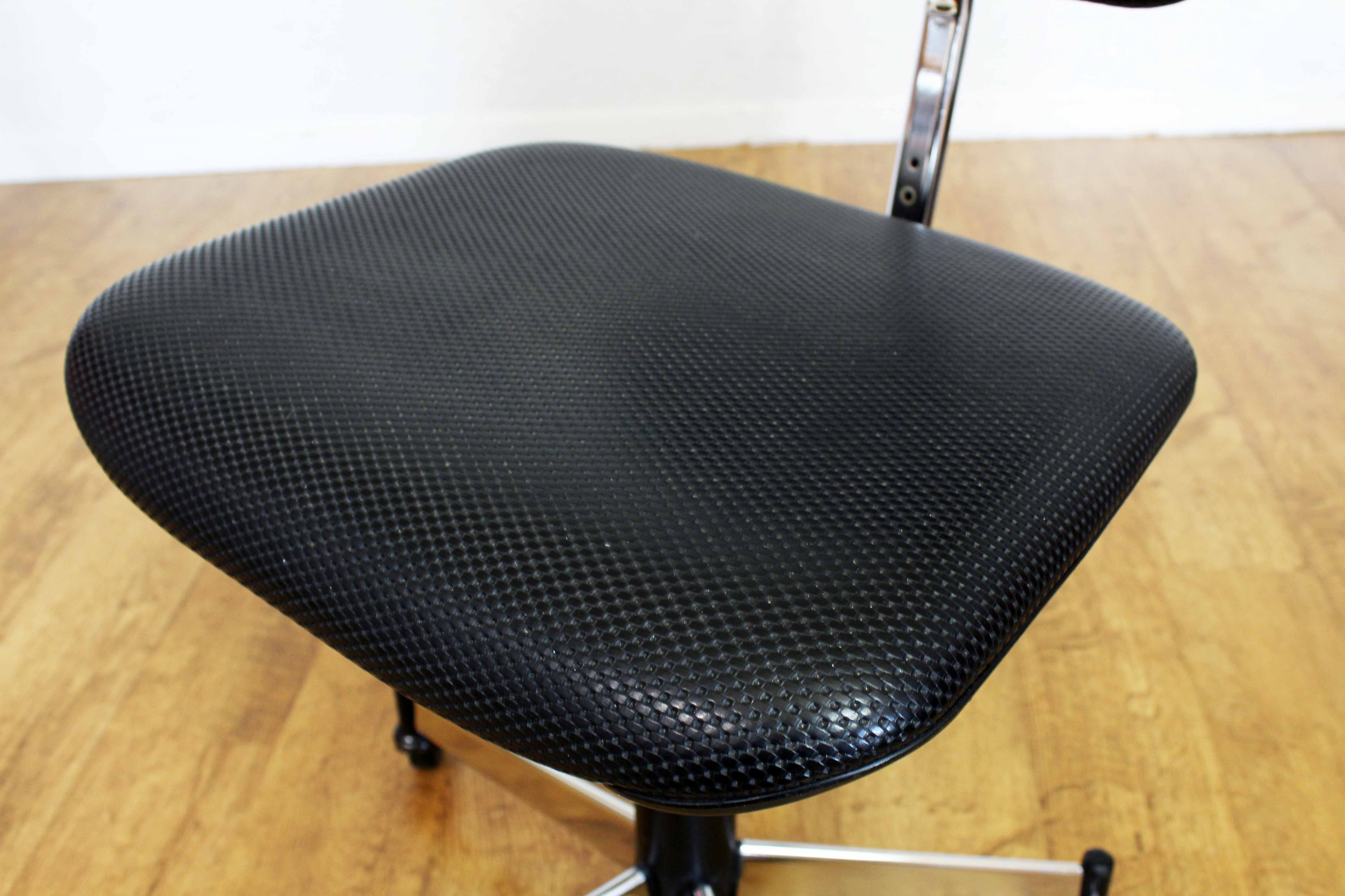 Giroflex office chair