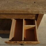 Large workbench with press, 2 drawers and storage tray - Totally sanded and varnished
