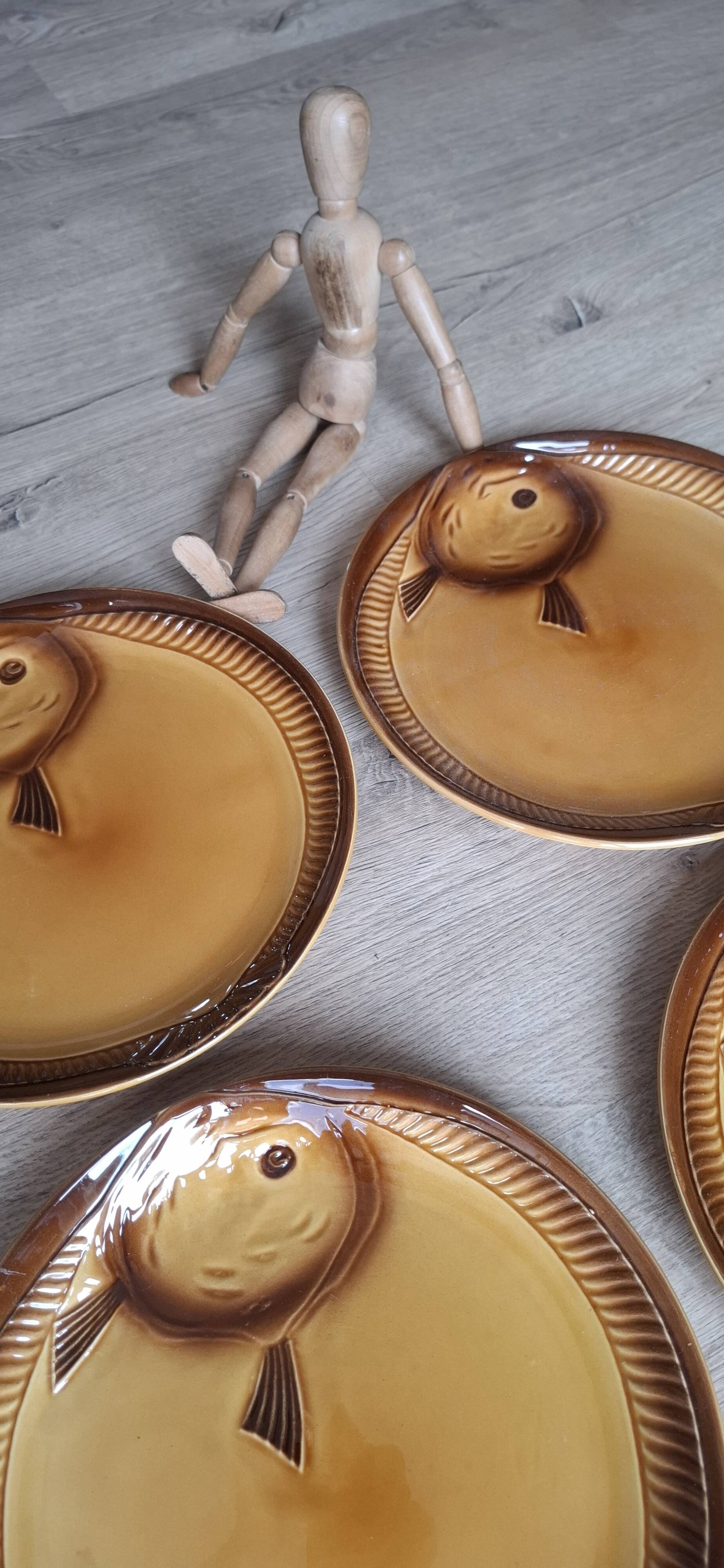 Set of 6 fish plates from Moulin des Loups