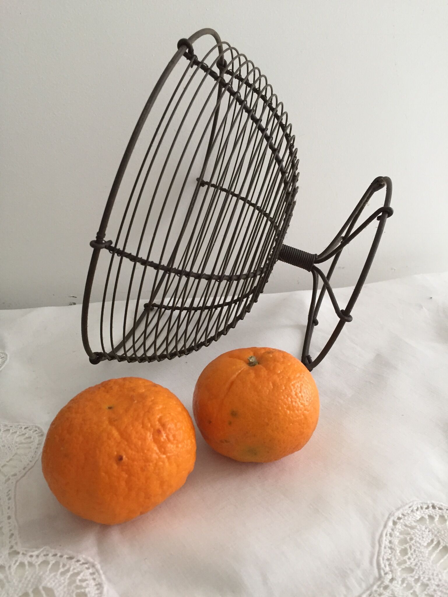 Small wire basket
