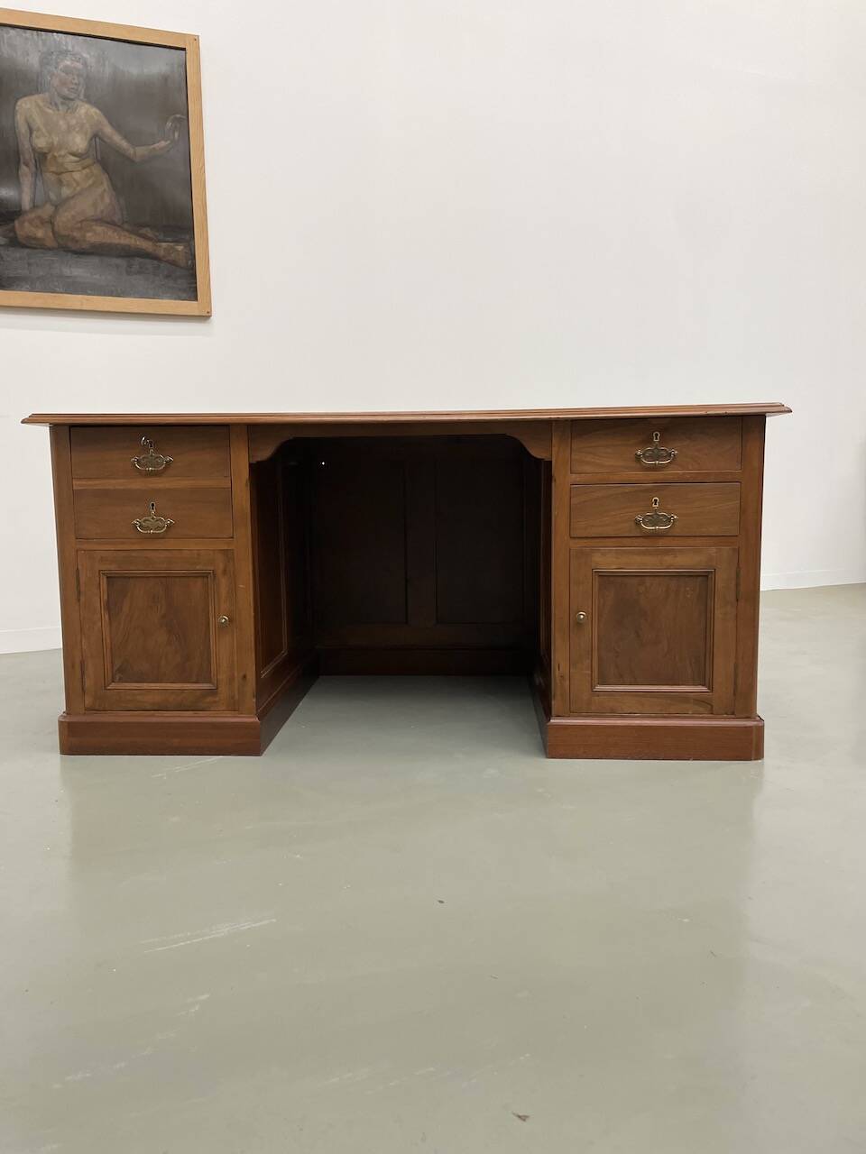 Comptoir ou bureau en noyer années 50