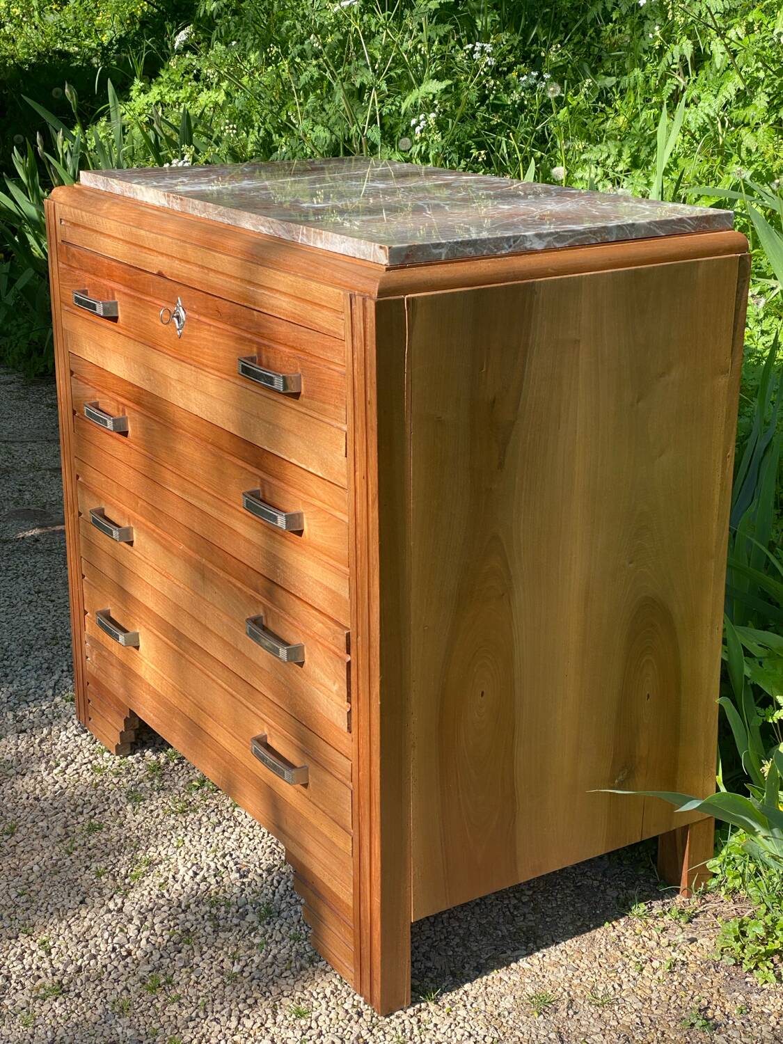 Art deco chest of drawers
