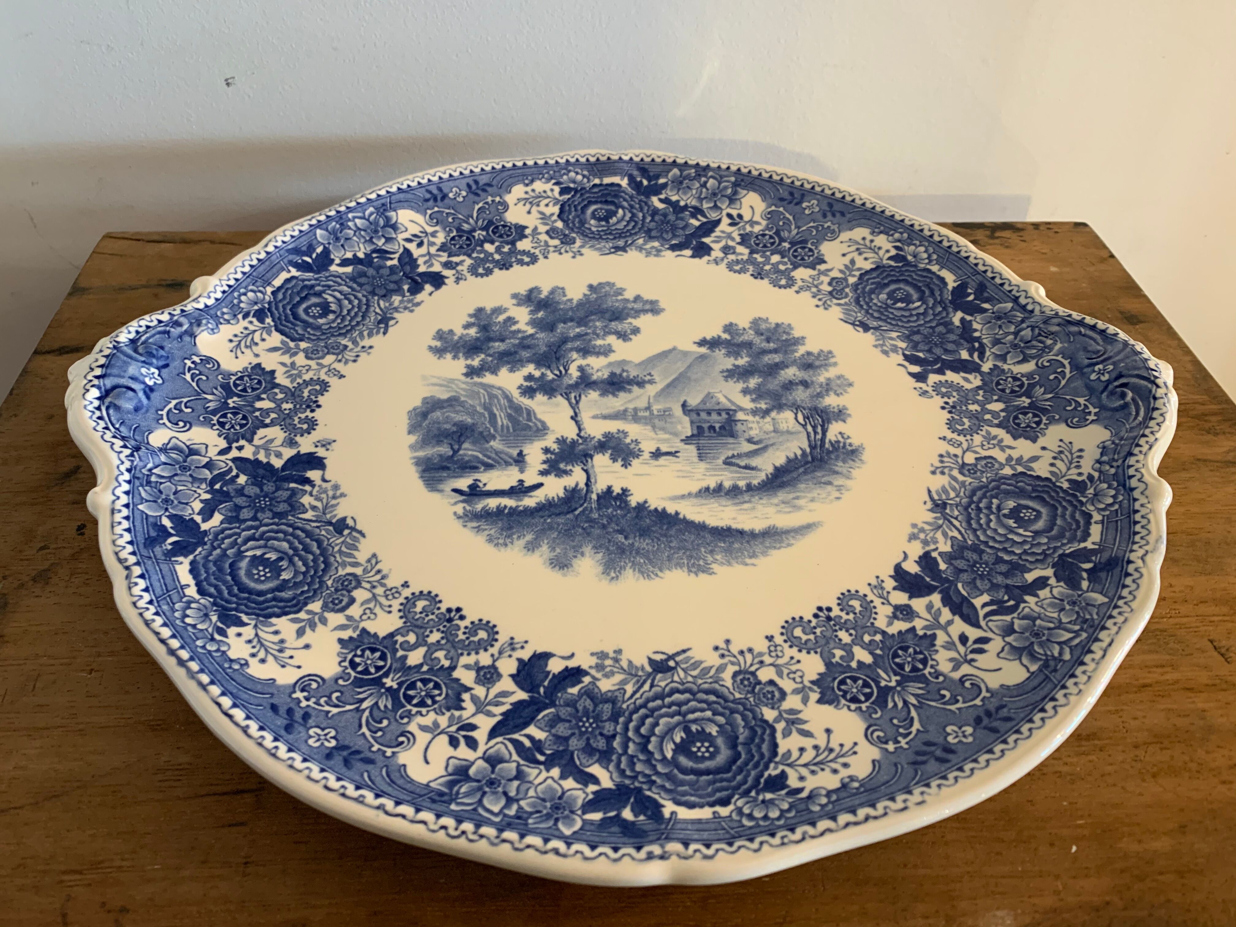 Service or dessert dish Villeroy and Boch model Burgenland