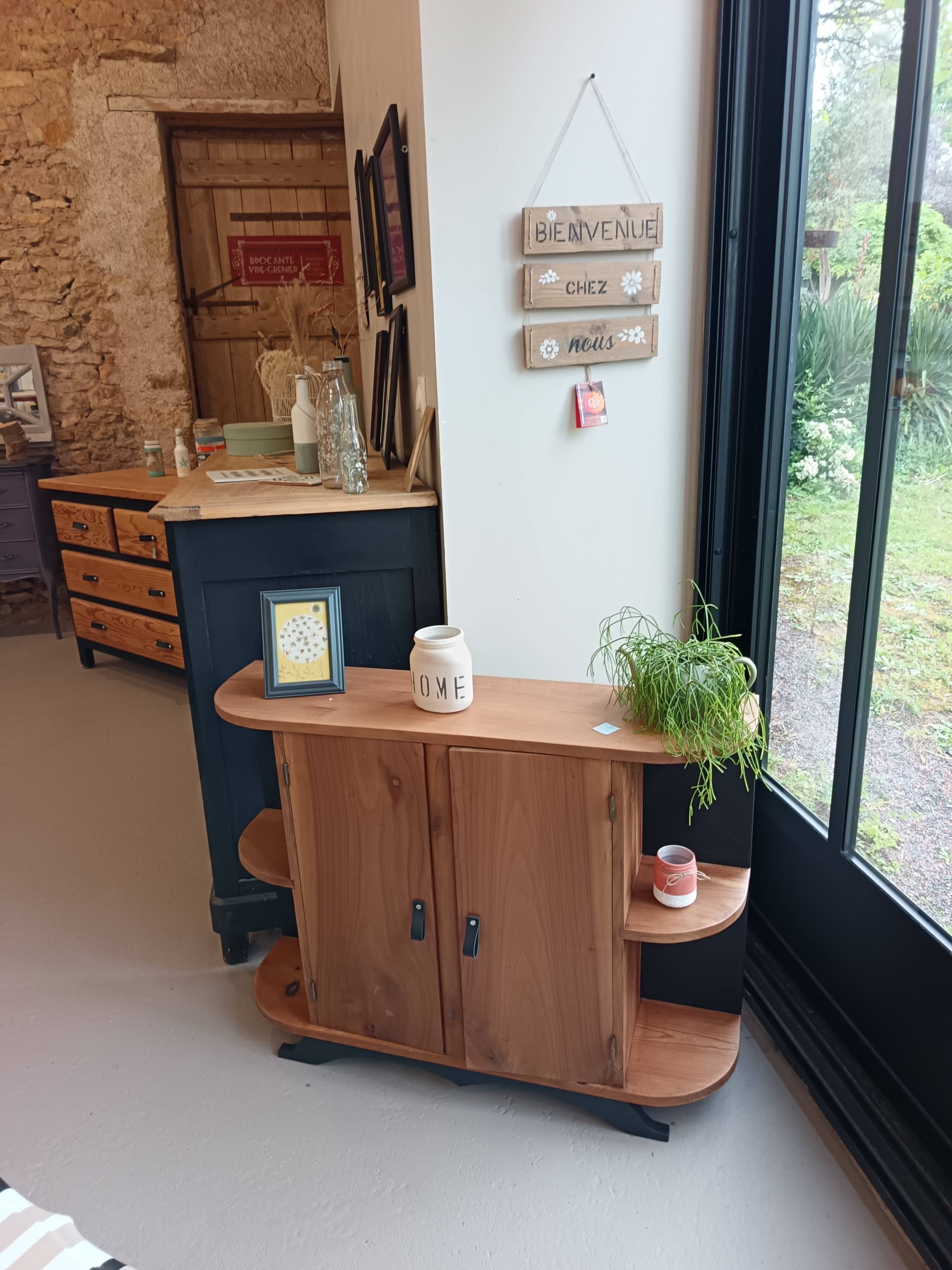 Small buffet or console in natural and black wood