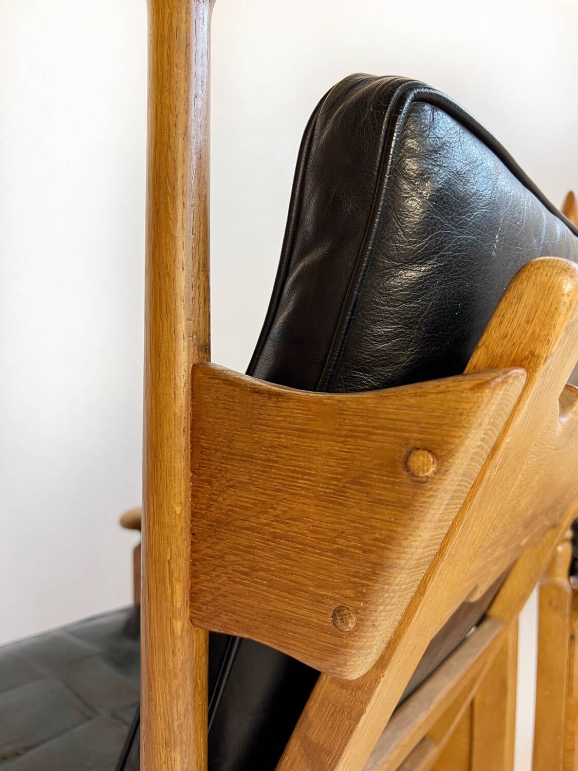 Throne armchair vintage design from 1950’s