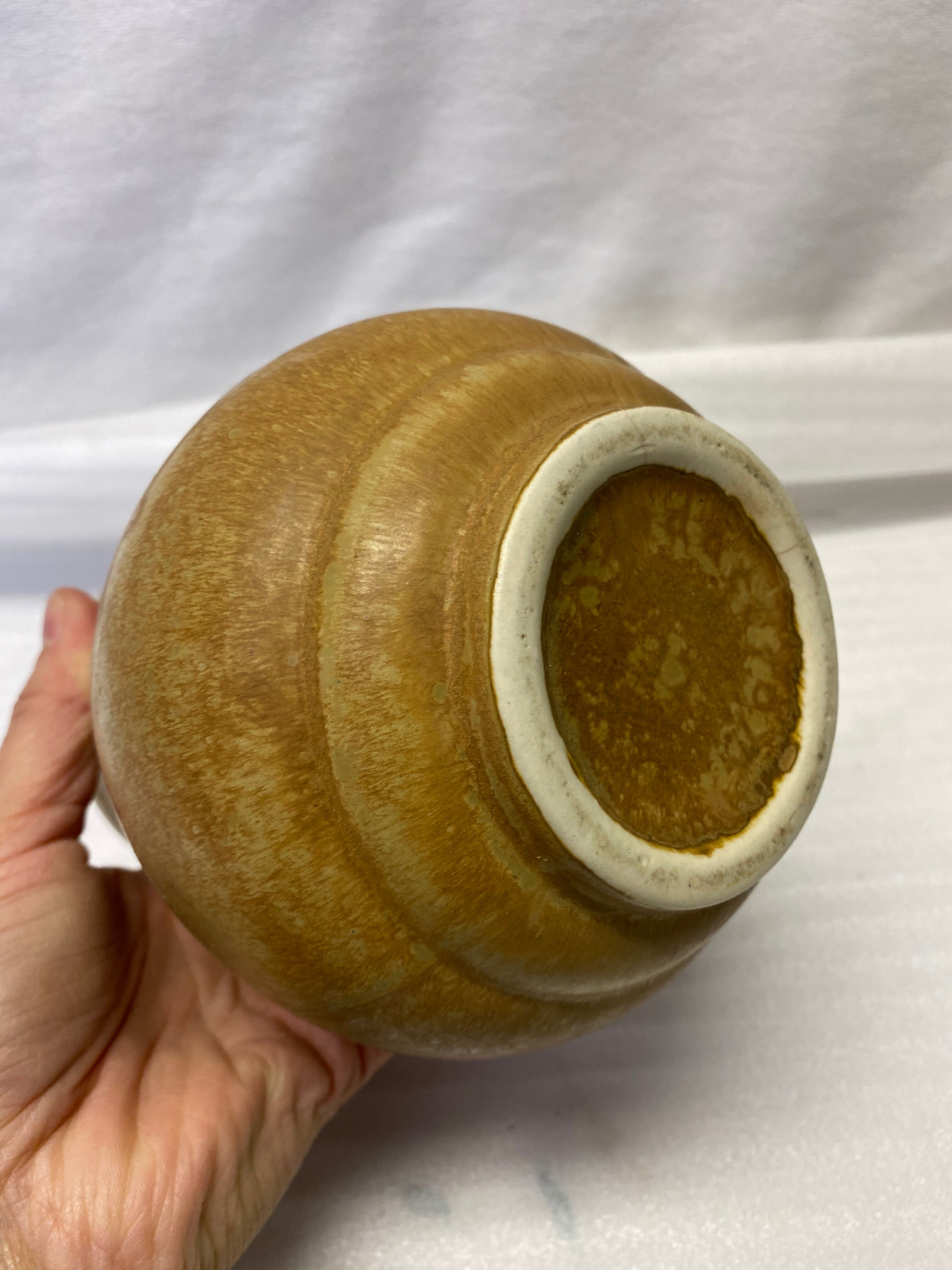 Vase en grès vintage