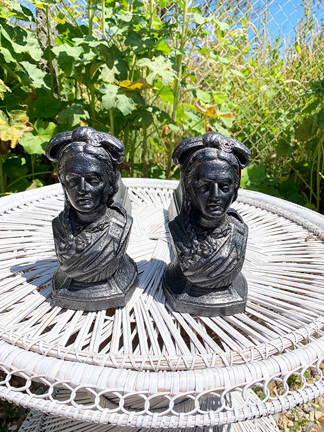 Ancient cast iron chenets, bust of long woman mat