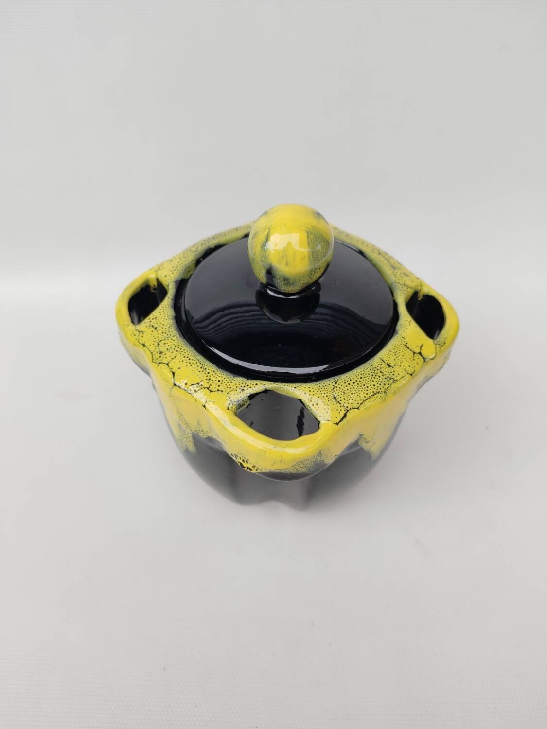 Ceramic ice bucket, mid-20th century.